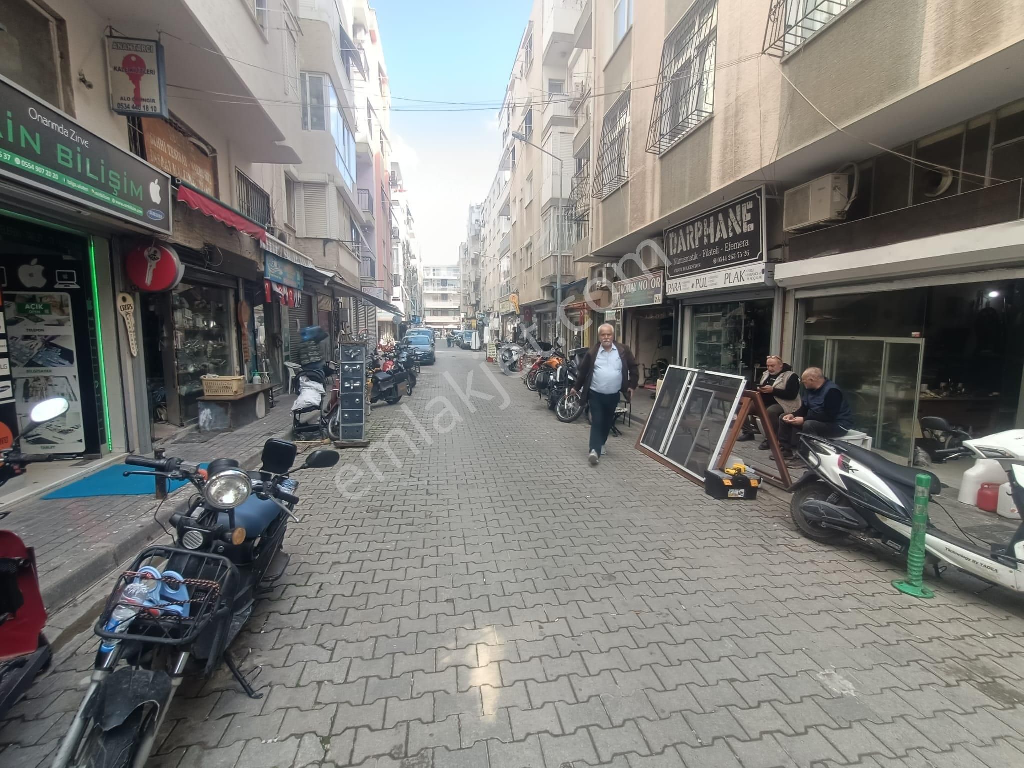 Karşıyaka Çarşı Yakını 20 M Wc Li Geniş Cepheli İşyeri - Görsel 5