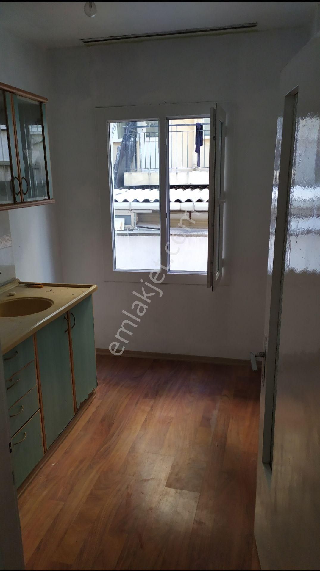 Karşıyaka Çarşıda Sahibinden Kiralık Daire - Görsel 12