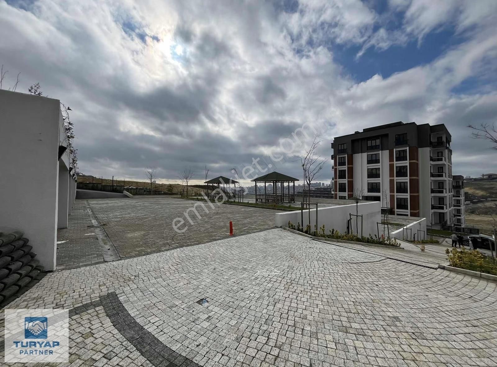 Resital Behçeşehir'de Oturuma Hazır Satılık 3+1 Daire - Görsel 4