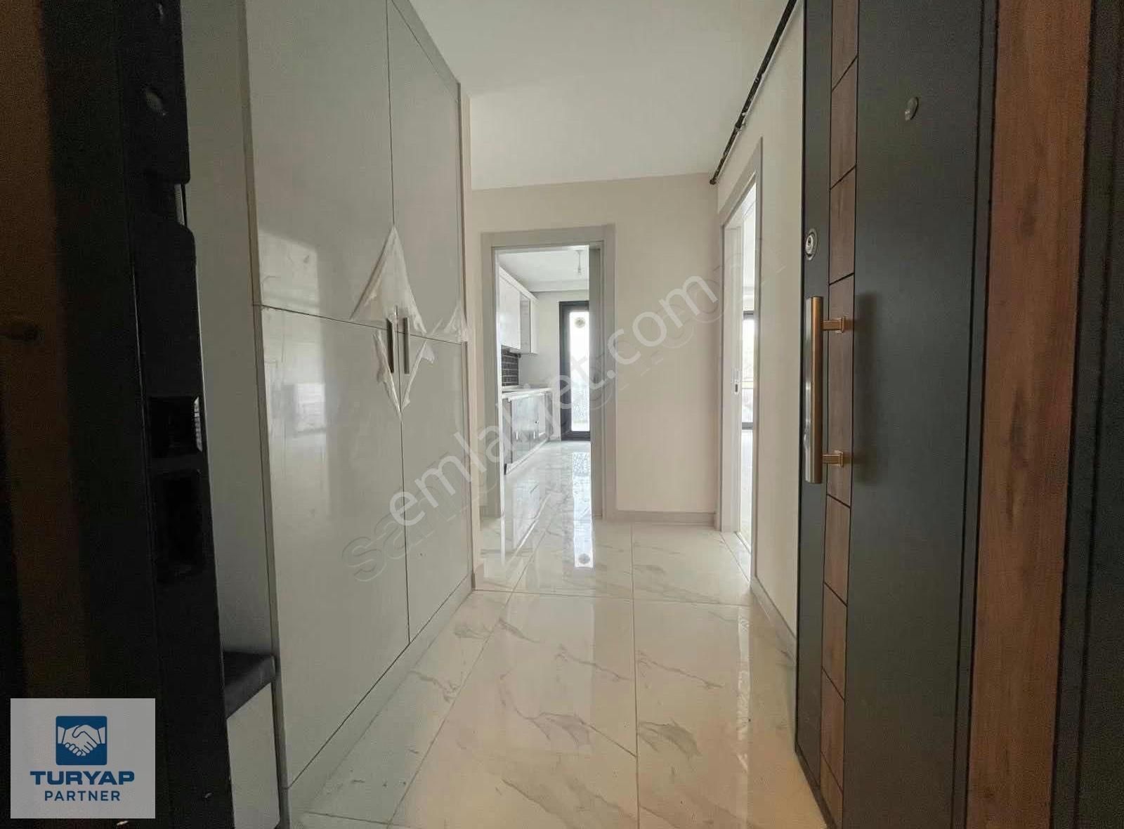 Resital Bahçeşehir'de Satılık 2+1 Daire