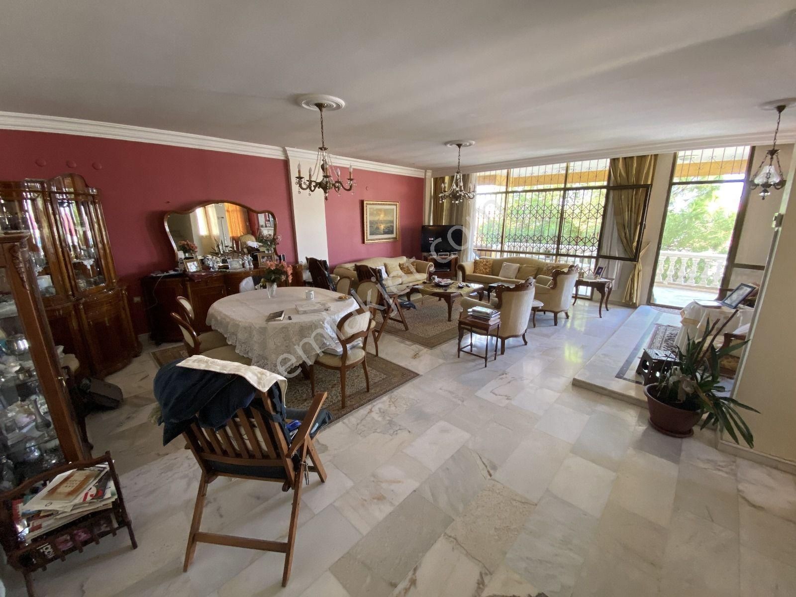 Ticari Kullanıma Uygun 4 Katlı Bahçeli Müstalik Bina - Görsel 32