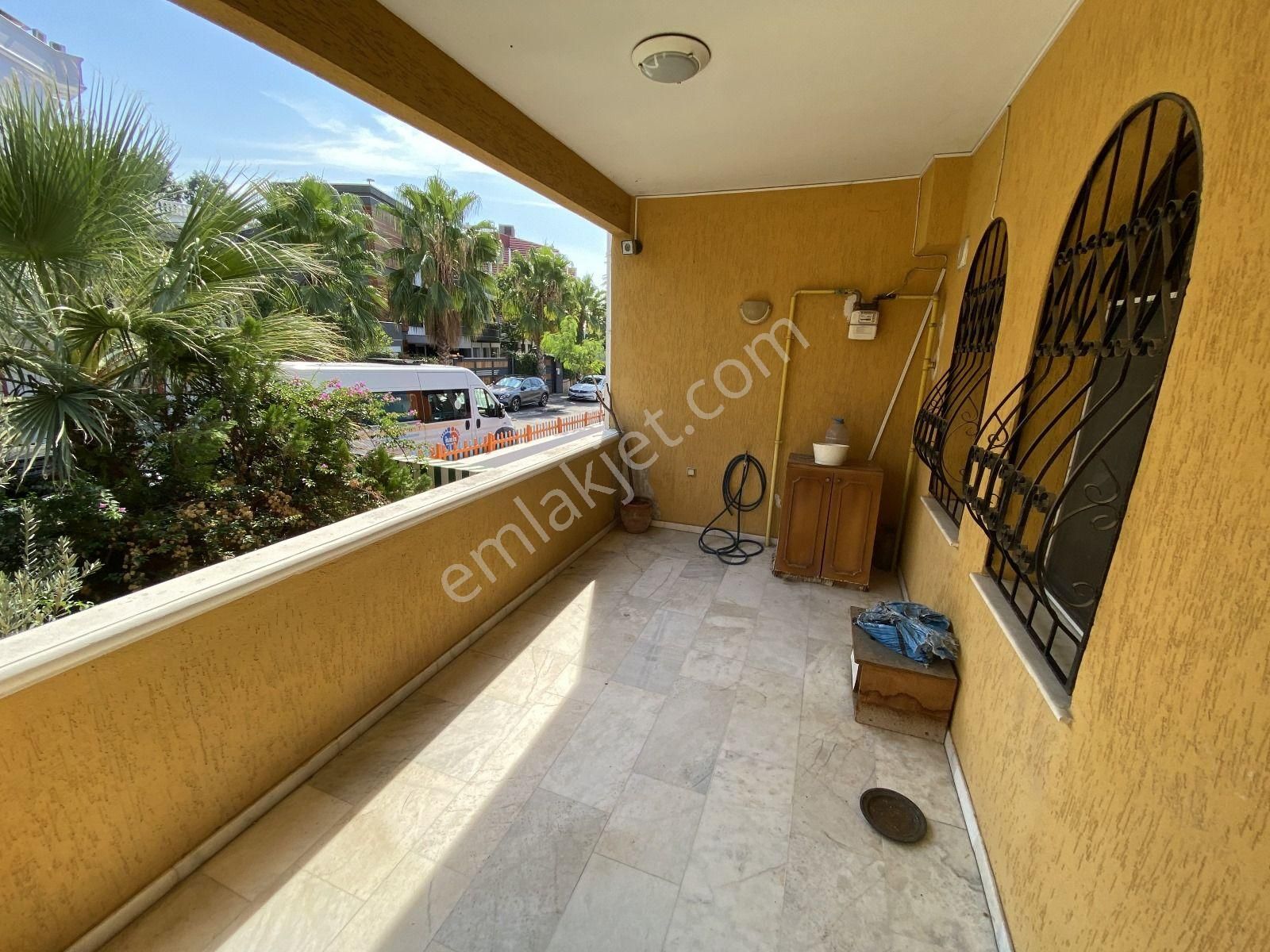 Ticari Kullanıma Uygun 4 Katlı Bahçeli Müstalik Bina - Görsel 28