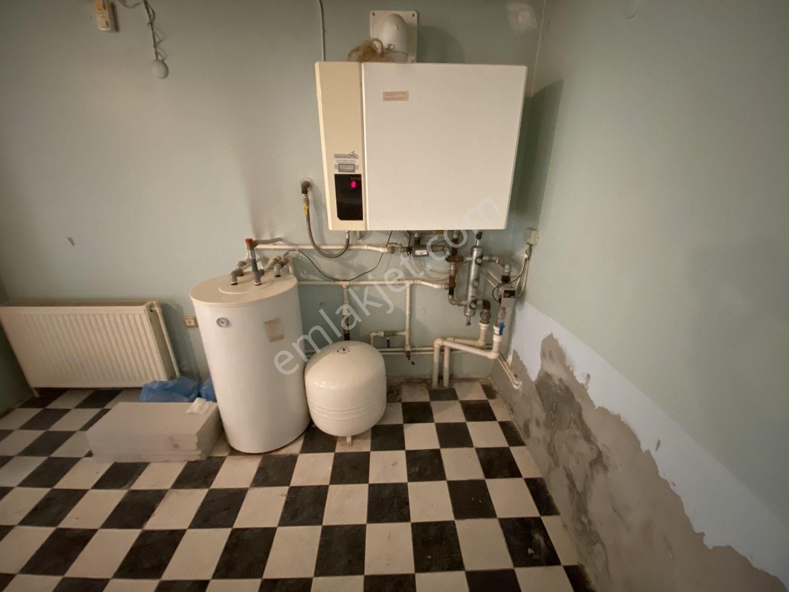 Ticari Kullanıma Uygun 4 Katlı Bahçeli Müstalik Bina - Görsel 25