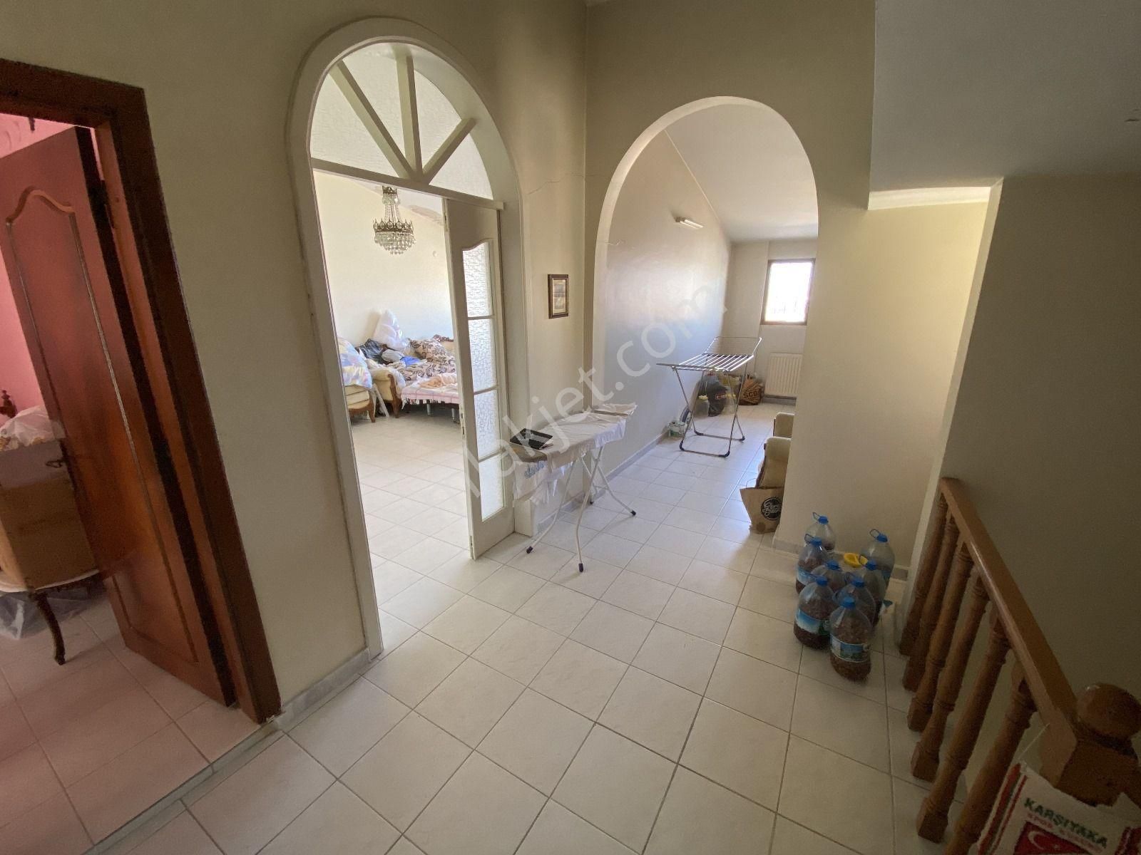 Ticari Kullanıma Uygun 4 Katlı Bahçeli Müstalik Bina - Görsel 17