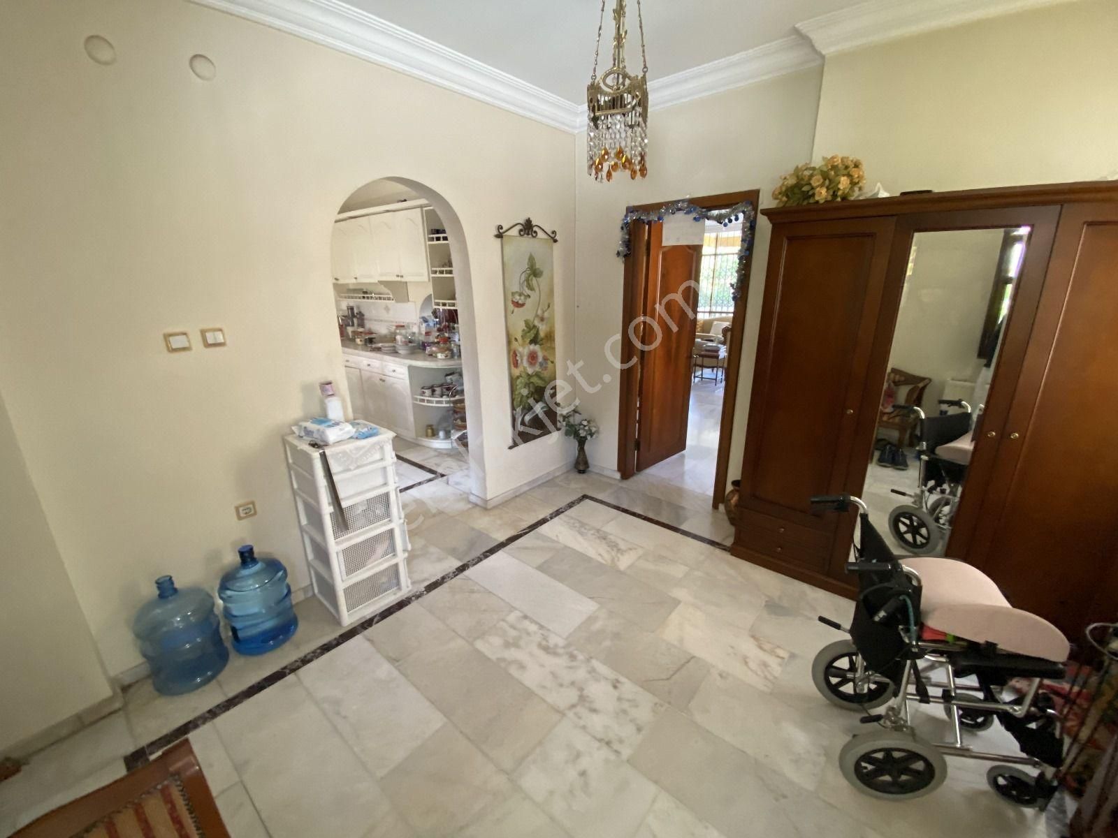 Ticari Kullanıma Uygun 4 Katlı Bahçeli Müstalik Bina - Görsel 34