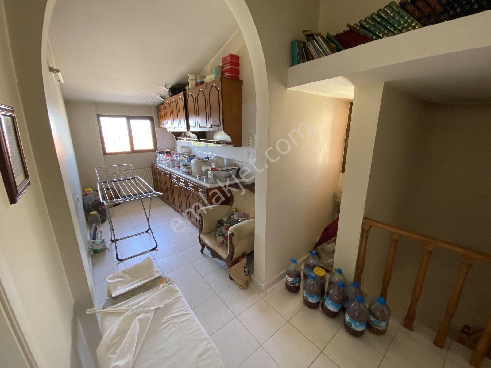 Ticari Kullanıma Uygun 4 Katlı Bahçeli Müstalik Bina - Görsel 22