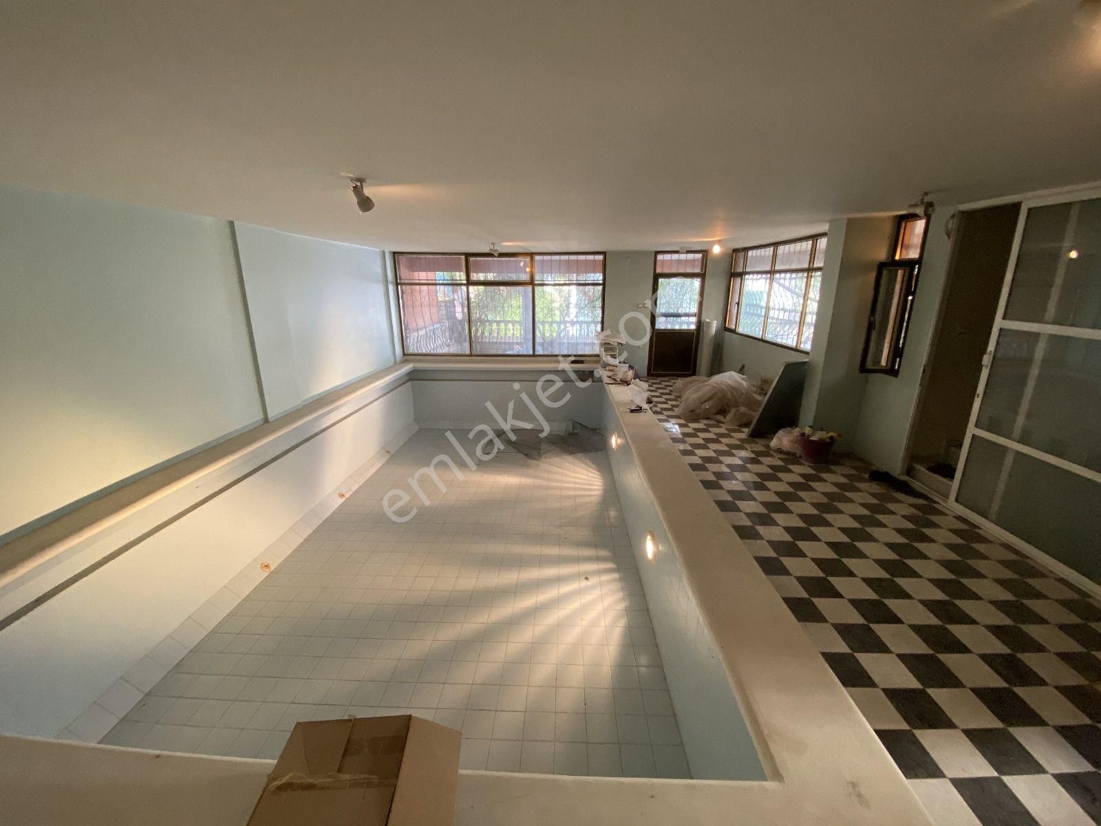 Ticari Kullanıma Uygun 4 Katlı Bahçeli Müstalik Bina - Görsel 12