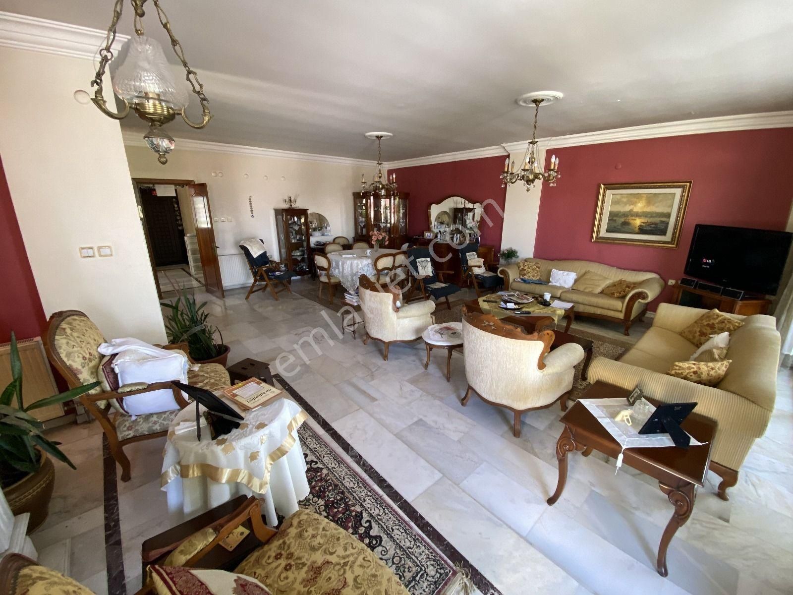 Ticari Kullanıma Uygun 4 Katlı Bahçeli Müstalik Bina - Görsel 26