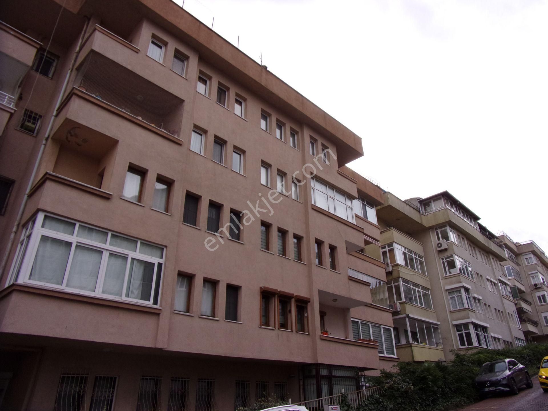 Tarabya Sitede 3+1 140 Metrekare Çok Bakımlı Satılık Daire - Görsel 28
