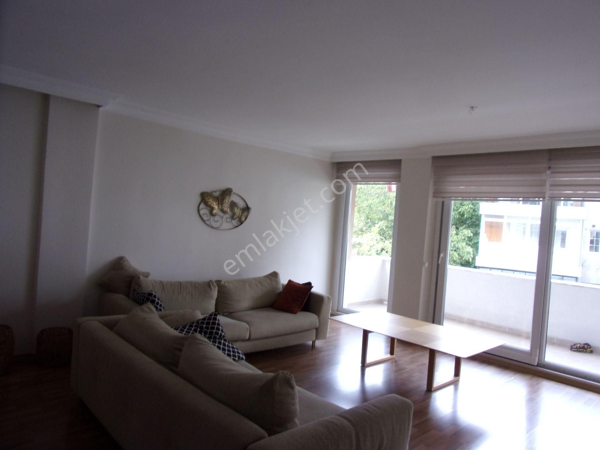 Tarabya Sitede 3+1 140 Metrekare Çok Bakımlı Satılık Daire - Görsel 4