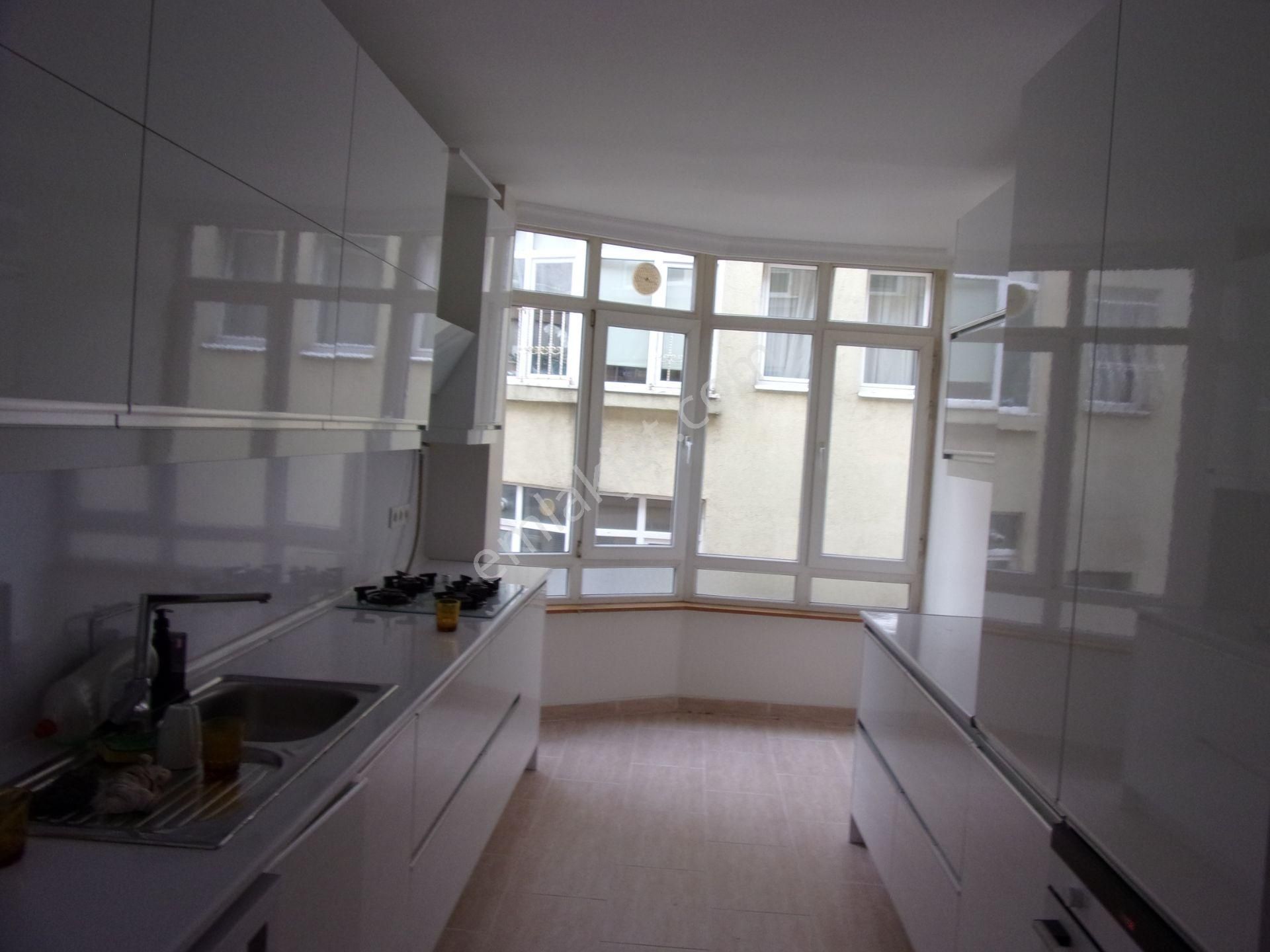 Tarabya Sitede 3+1 140 Metrekare Çok Bakımlı Satılık Daire - Görsel 14