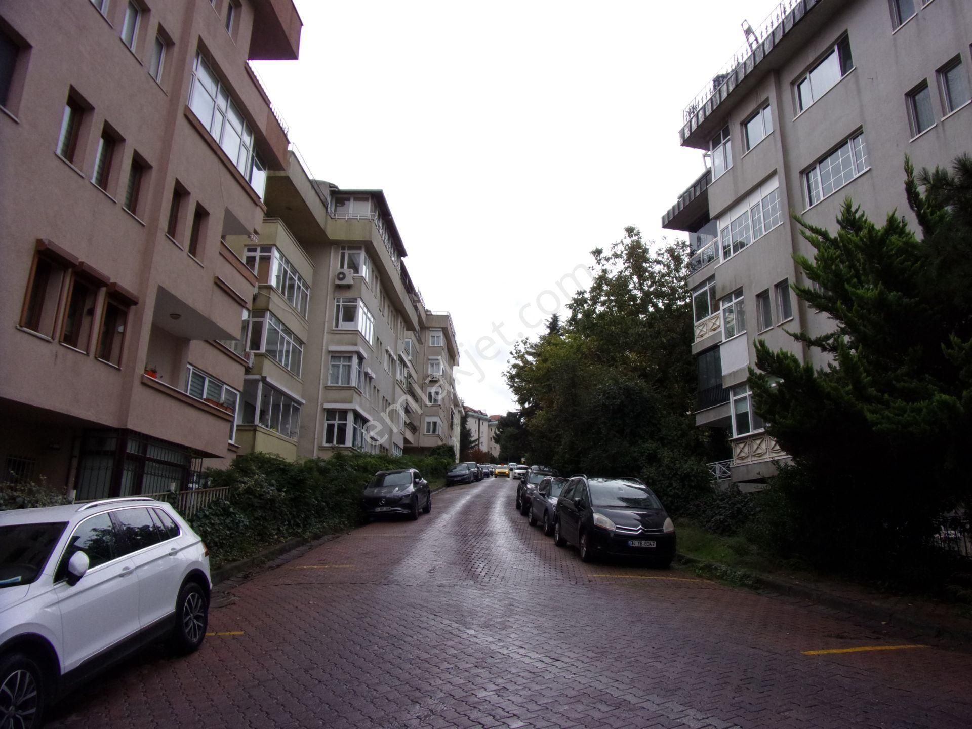 Tarabya Sitede 3+1 140 Metrekare Çok Bakımlı Satılık Daire - Görsel 35