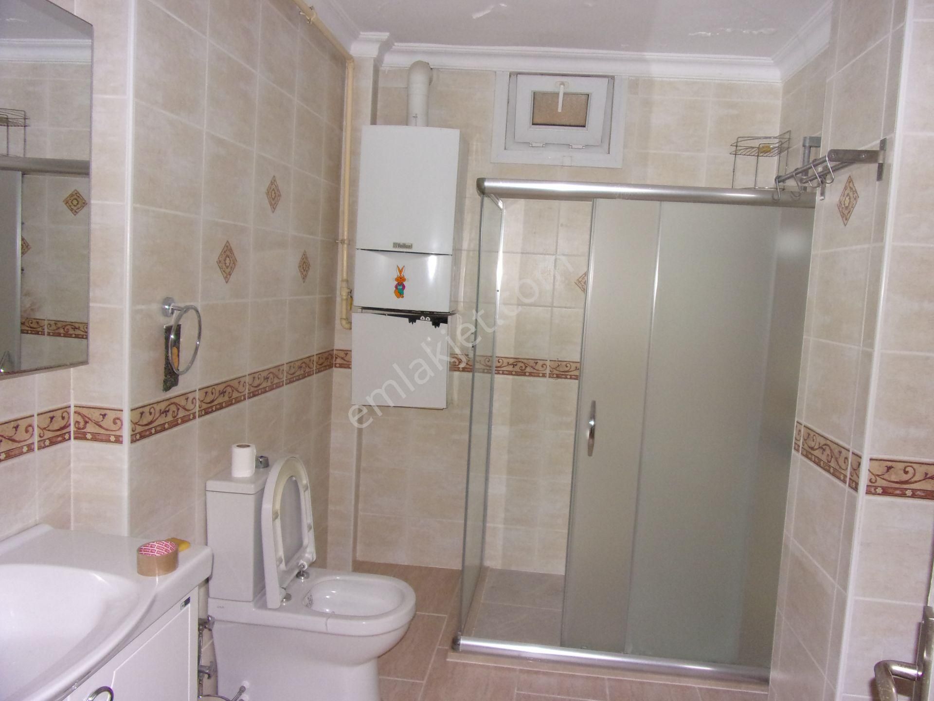 Tarabya Sitede 3+1 140 Metrekare Çok Bakımlı Satılık Daire - Görsel 13