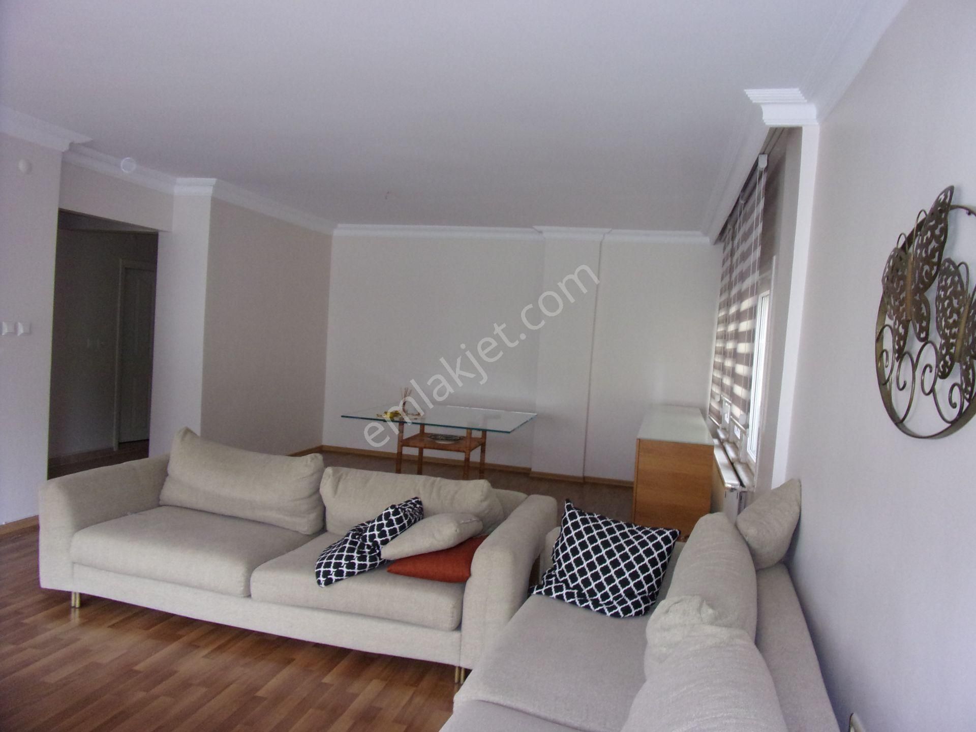 Tarabya Sitede 3+1 140 Metrekare Çok Bakımlı Satılık Daire - Görsel 7