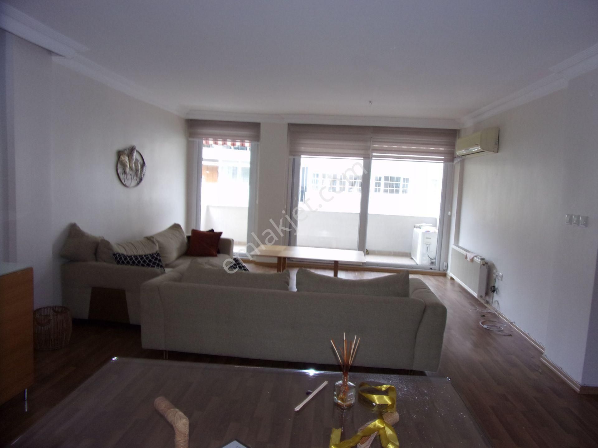 Tarabya Sitede 3+1 140 Metrekare Çok Bakımlı Satılık Daire - Görsel 21