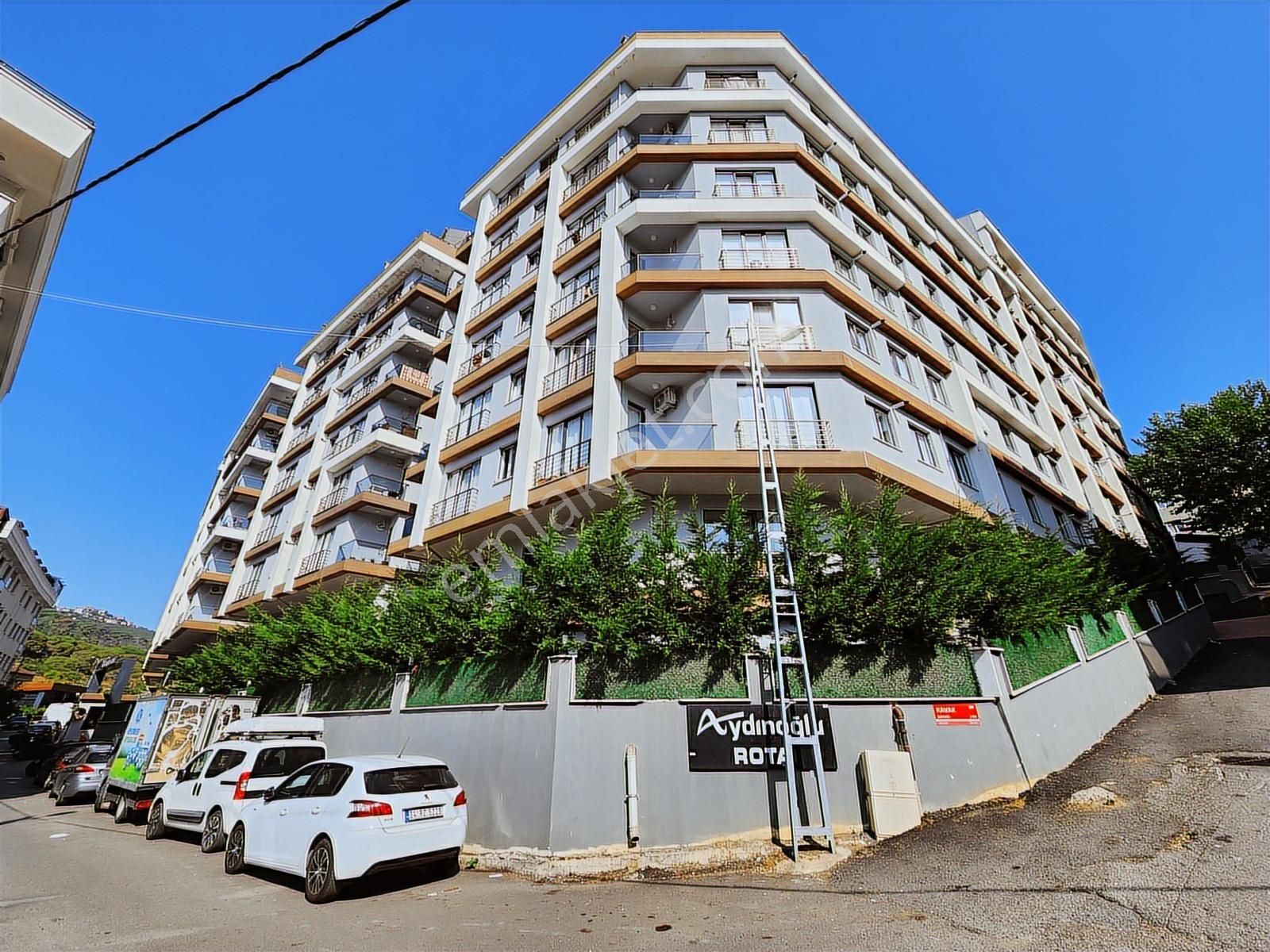 Maltepe Girne Mah.de Site İçerisinde Eşyalı 2+1 Çatı Katı - Görsel 6