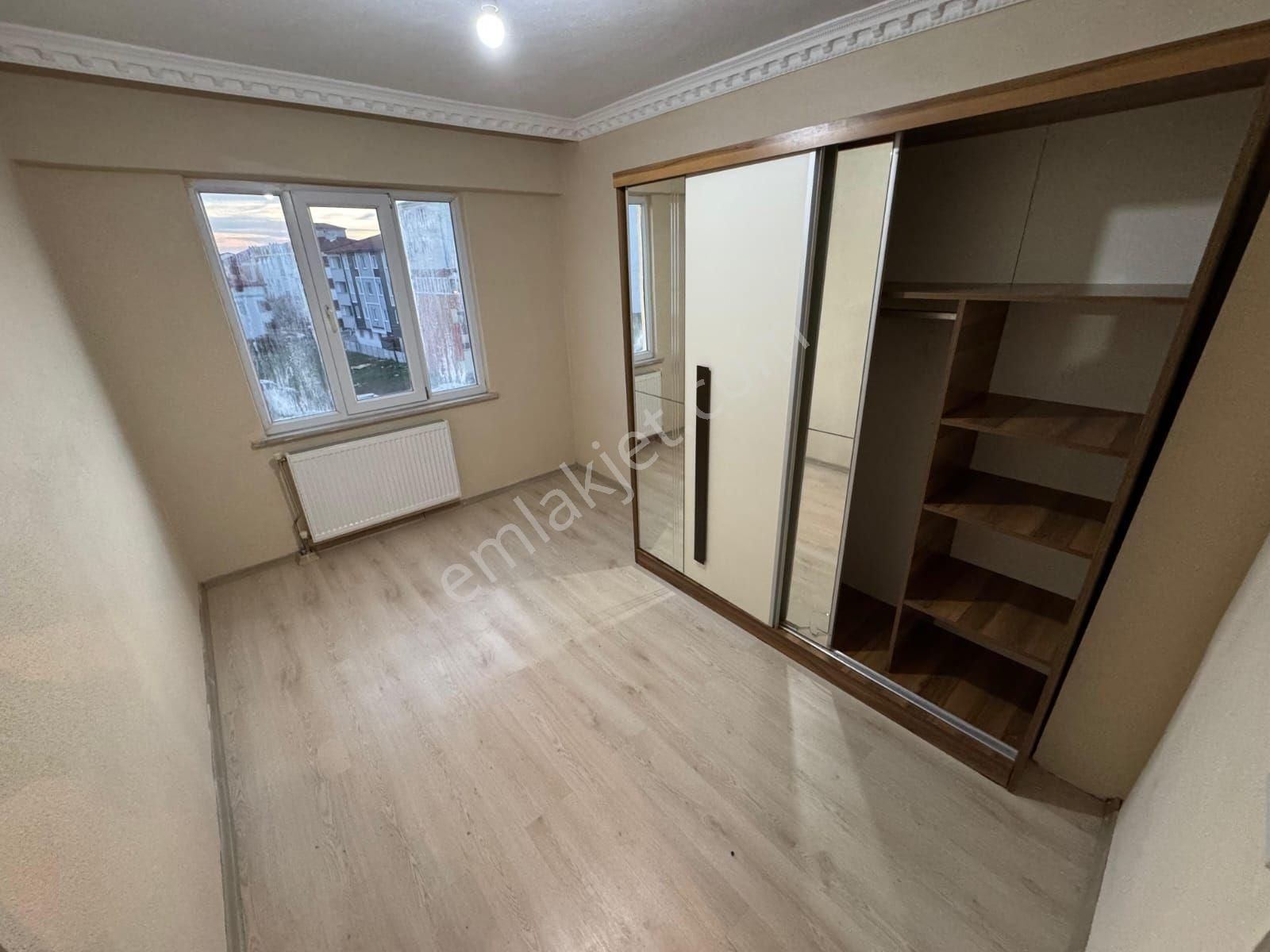 Kapaklı Mevlana Mahallesinde Merkezi 2+1 Geniş Ve Kullanışlı - Görsel 24
