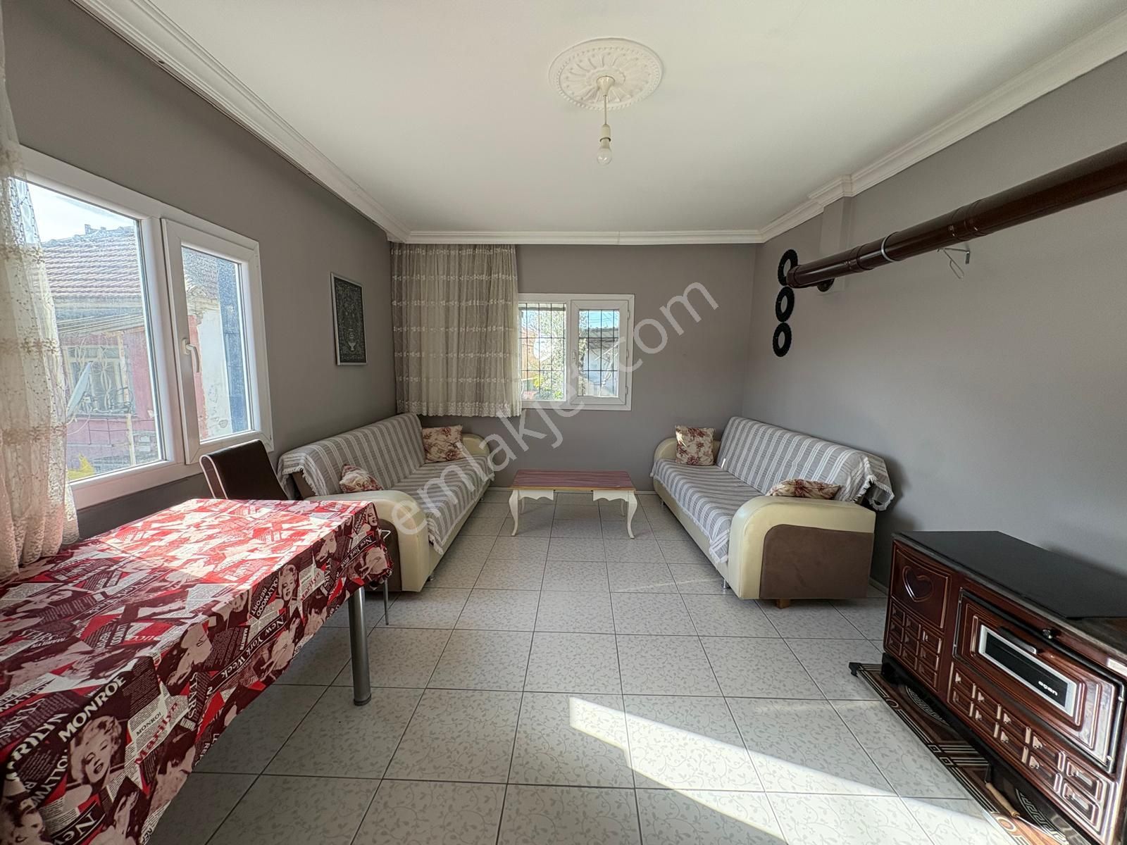 Aliağa Bozköyde 2+1 Kapalı Mutfak Müstakil Bahçeli Ev - Görsel 18