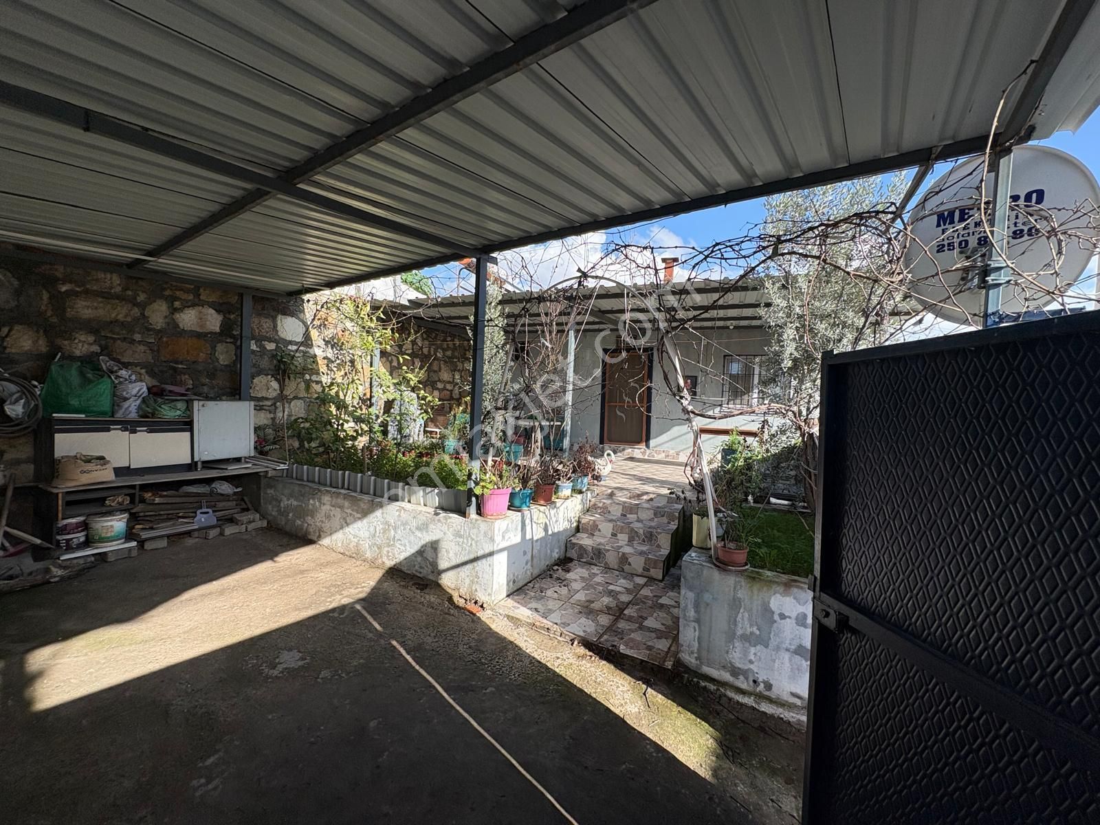 Aliağa Bozköyde 2+1 Kapalı Mutfak Müstakil Bahçeli Ev - Görsel 25