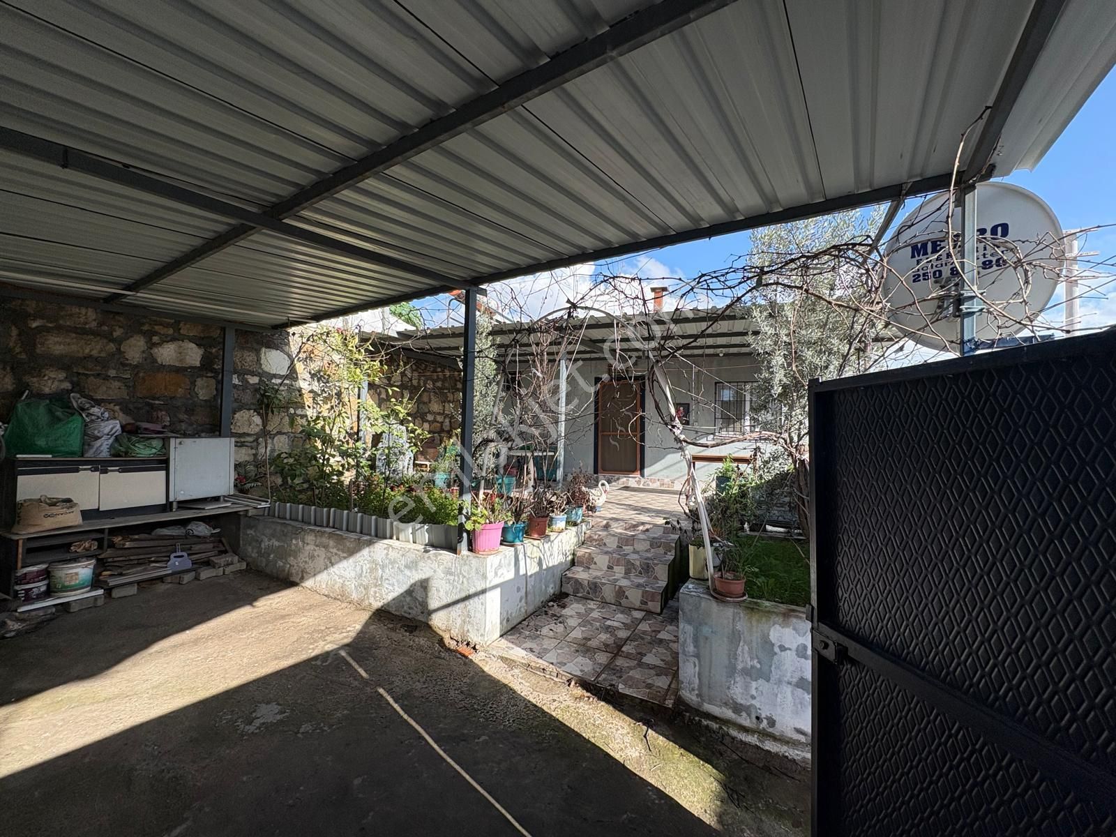 Aliağa Bozköyde 2+1 Kapalı Mutfak Müstakil Bahçeli Ev - Görsel 26