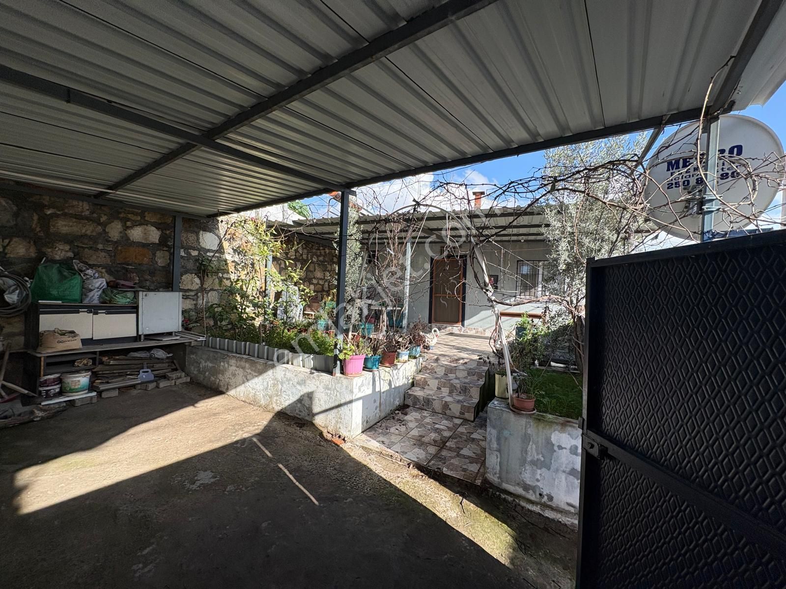 Aliağa Bozköyde 2+1 Kapalı Mutfak Müstakil Bahçeli Ev - Görsel 3