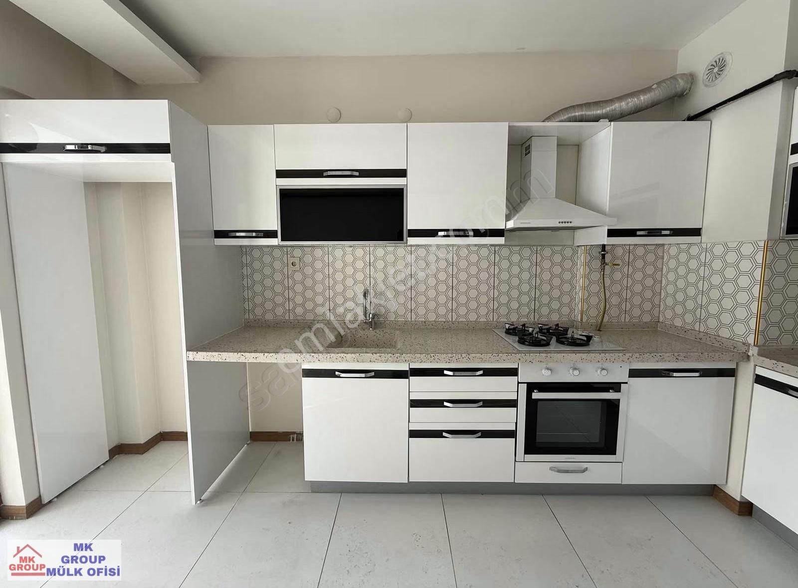 Yenidoğan'da Oscar Sitesinde Ultra Lux 3+1 Kiralık Daire - Görsel 24