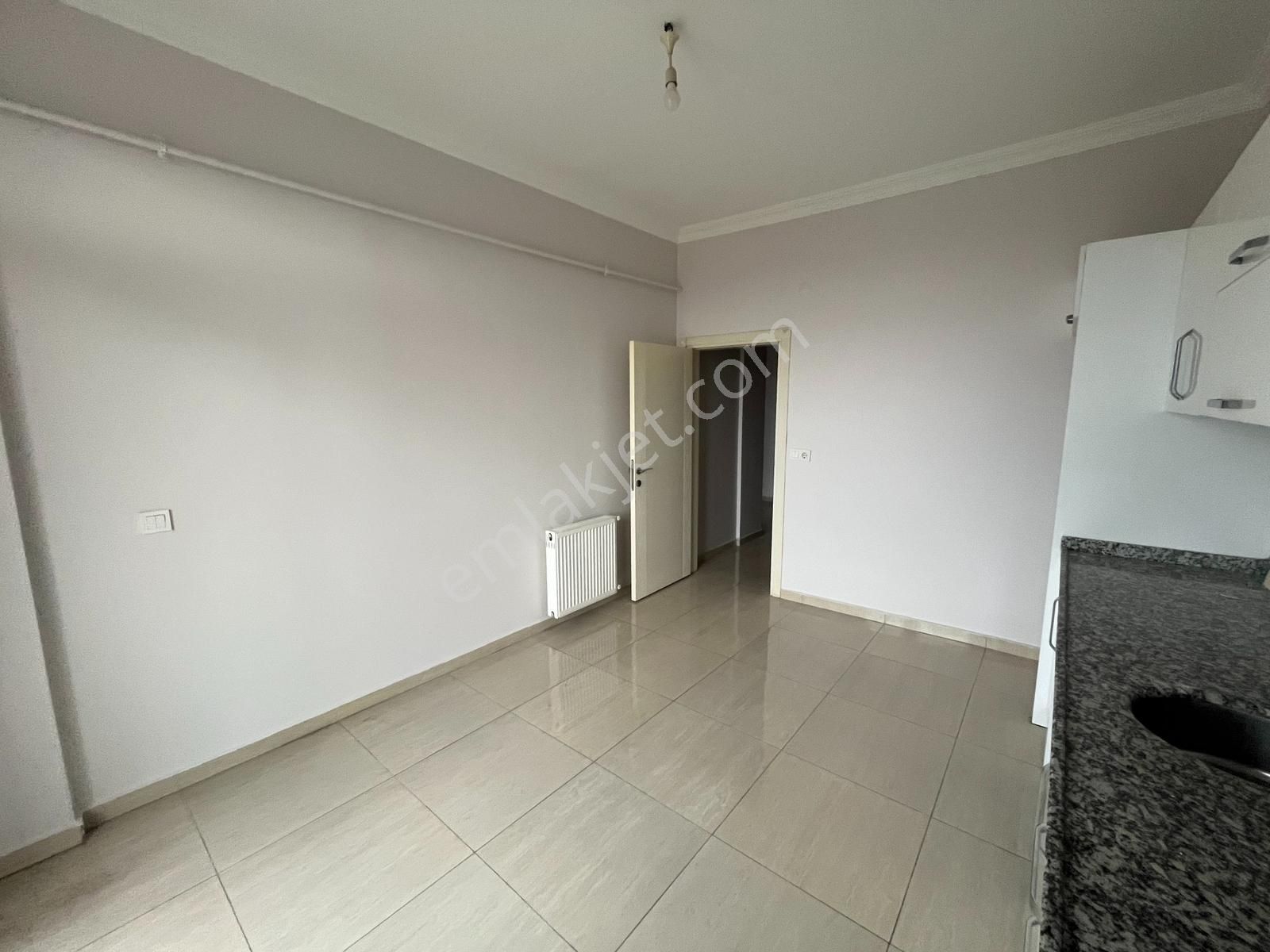 Kartepe'de Satılık 3+1 Geniş Güzel Daire - Görsel 16