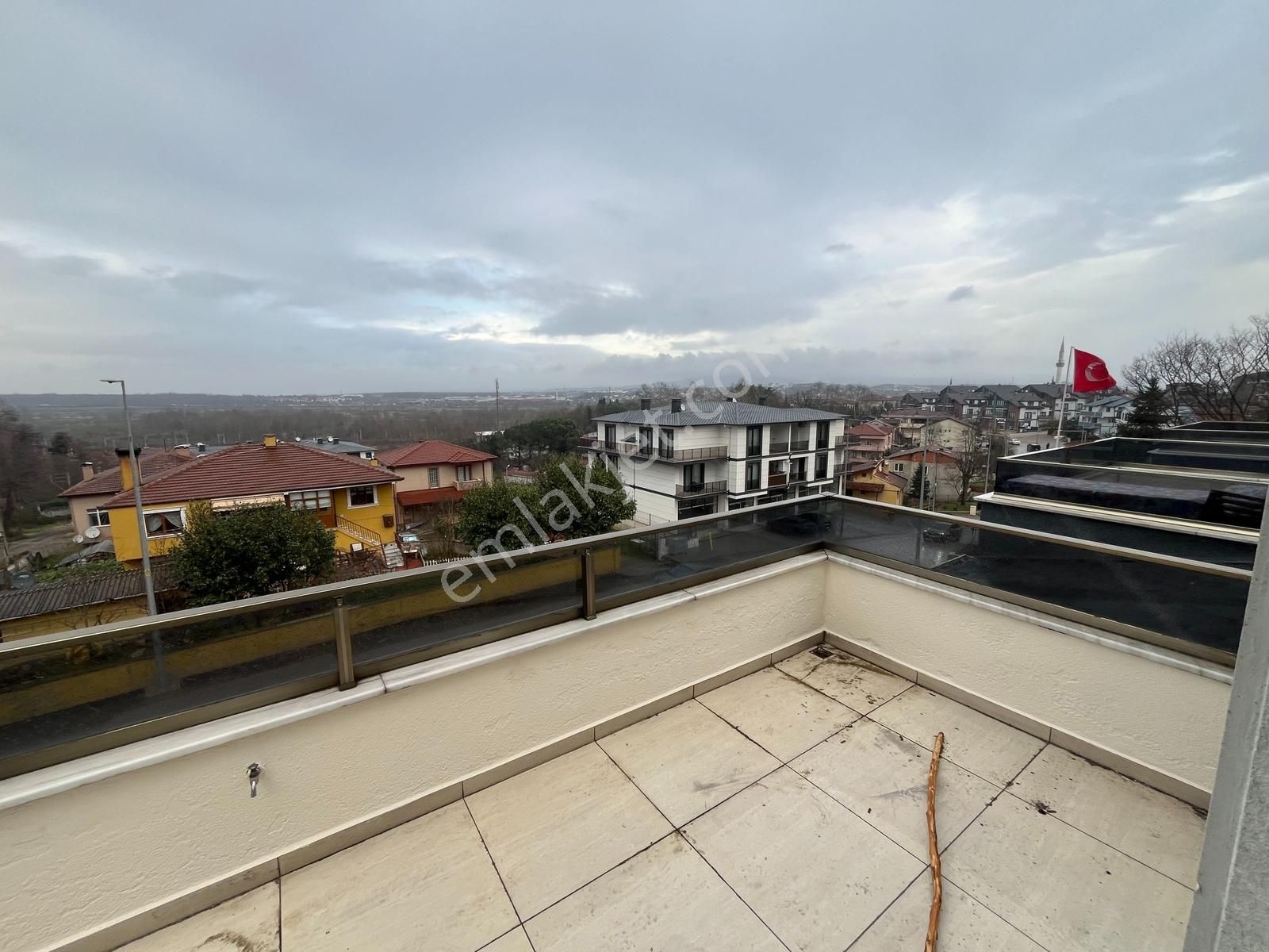 Kartepe'de Satılık 3+1 Geniş Güzel Daire - Görsel 33