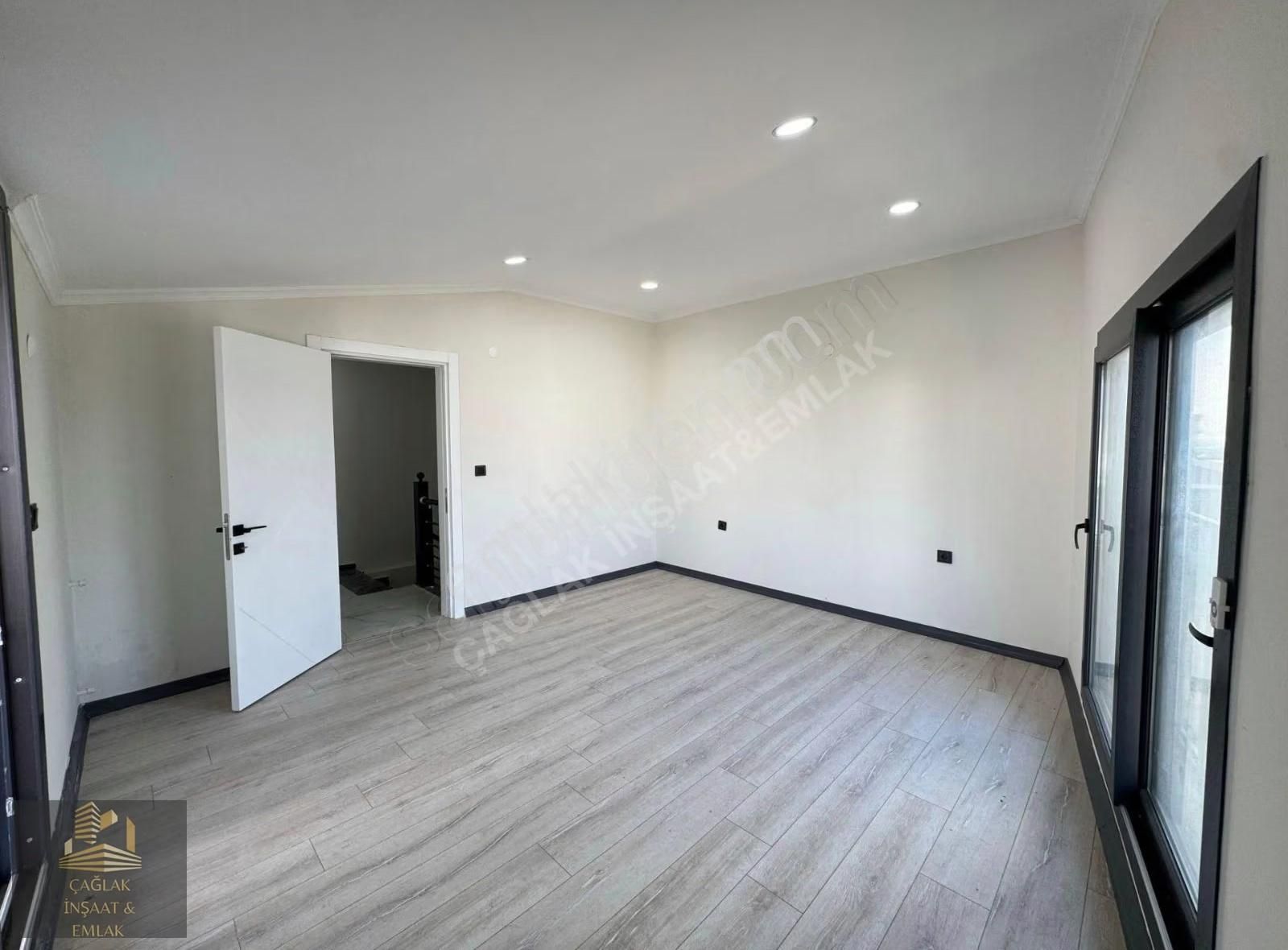 Satılık 3+1 Lüks Tripleks Villa, 180m², Oturuma Hazır - Görsel 7