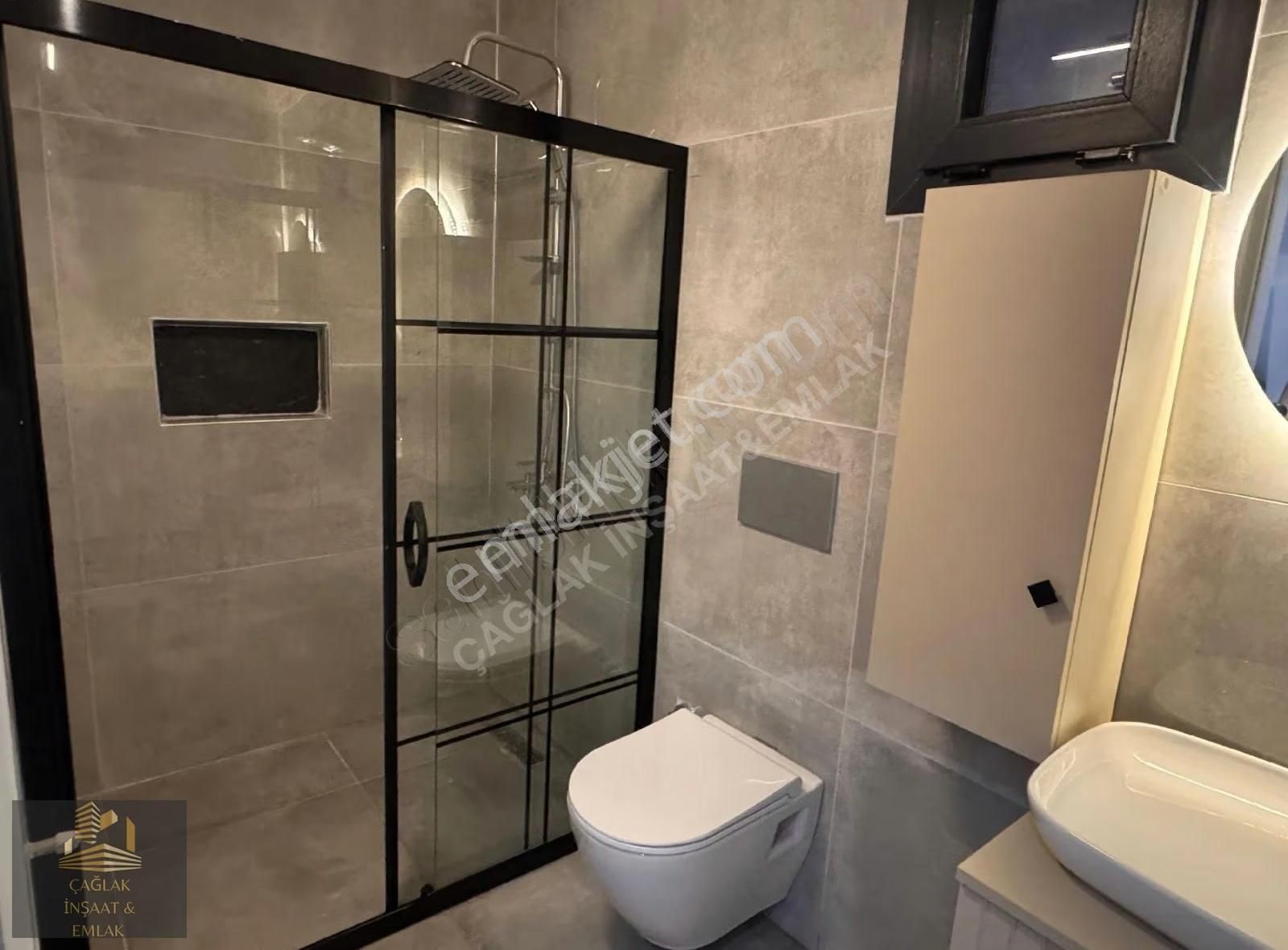 Altınkum'da Havuzlu Lüks 4+1 Villa - 180m² - Görsel 4