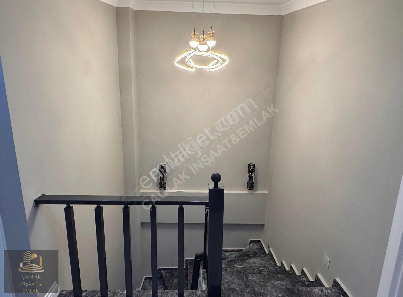 Altınkum'da Havuzlu Lüks 4+1 Villa - 180m² - Görsel 25