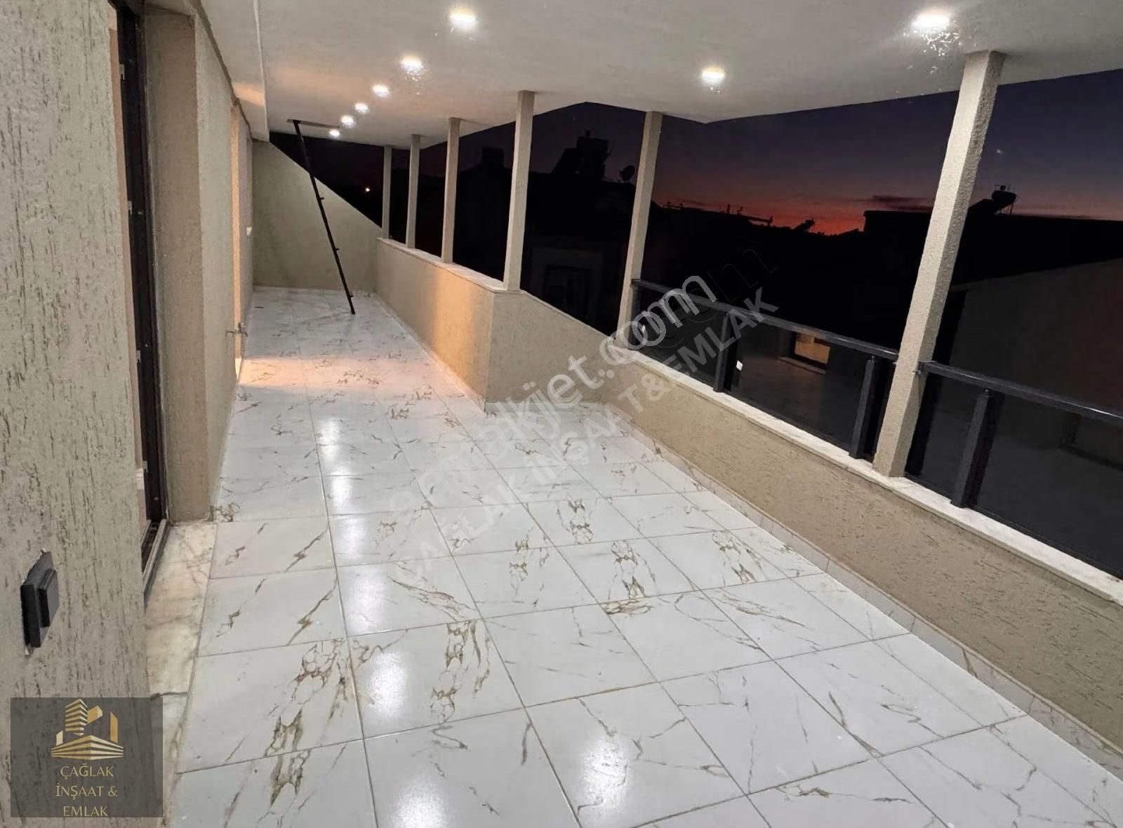 Altınkum'da Havuzlu Lüks 4+1 Villa - 180m² - Görsel 14