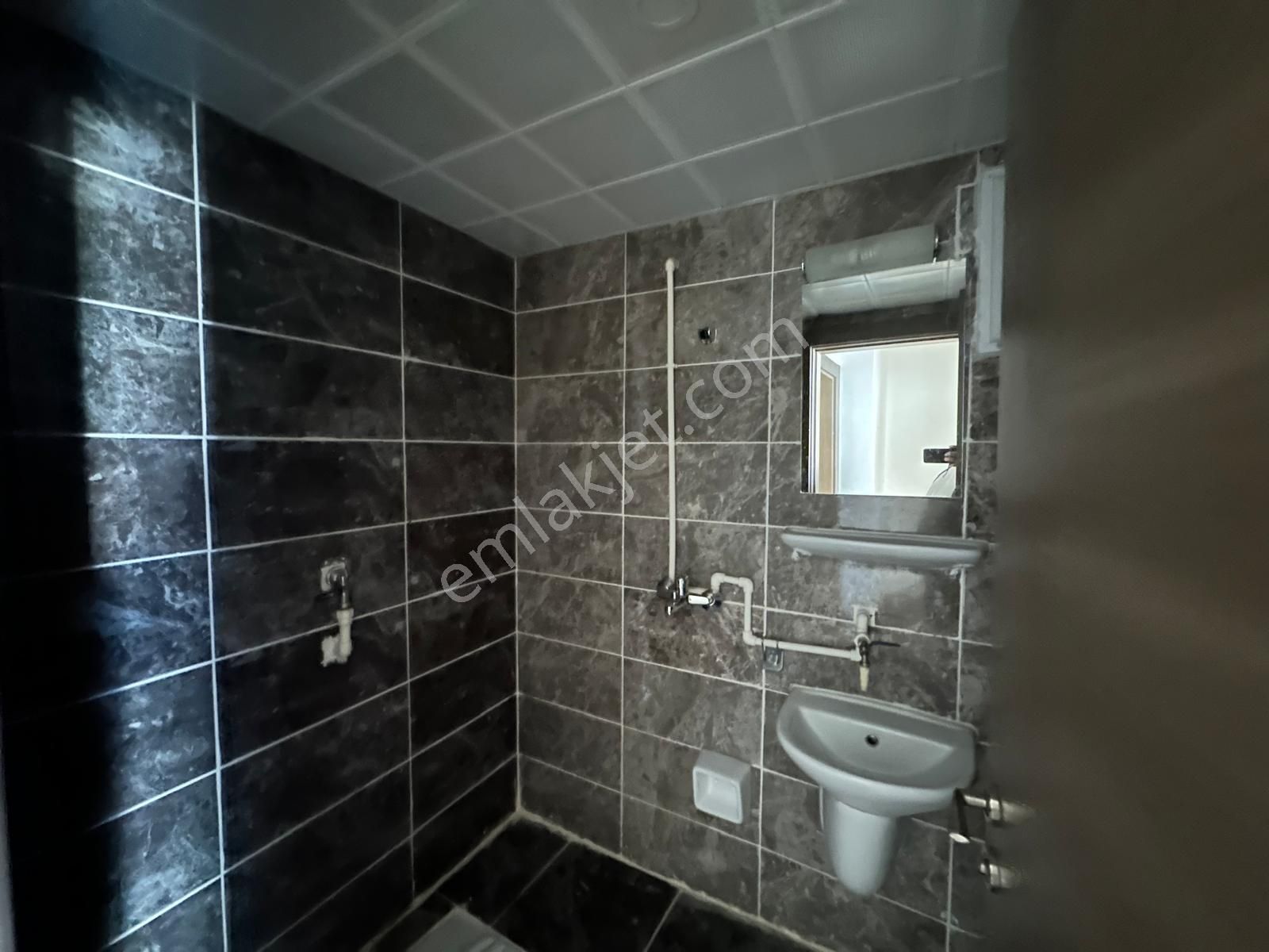 Sapanca Gazipaşa Yeni Toki'de Çift Cepheli 2 Balkonlu Geniş 3+1 - Görsel 5