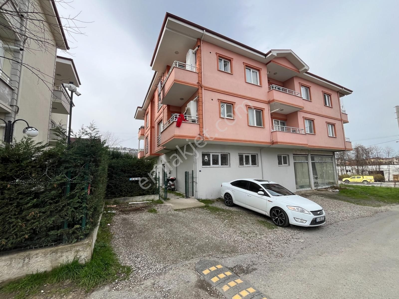 Havuzlu Sitede 1+1 Eşyalı Güzel Daire - Görsel 11