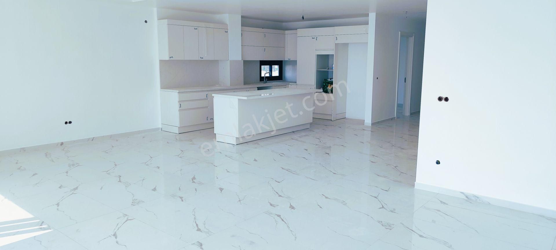 Kuşadası’nda Eşsiz İmza Mülk – 180°+ Panoramik Deniz Manzaralı, Tam Bağımsız Lüks Penthouse - Görsel 8