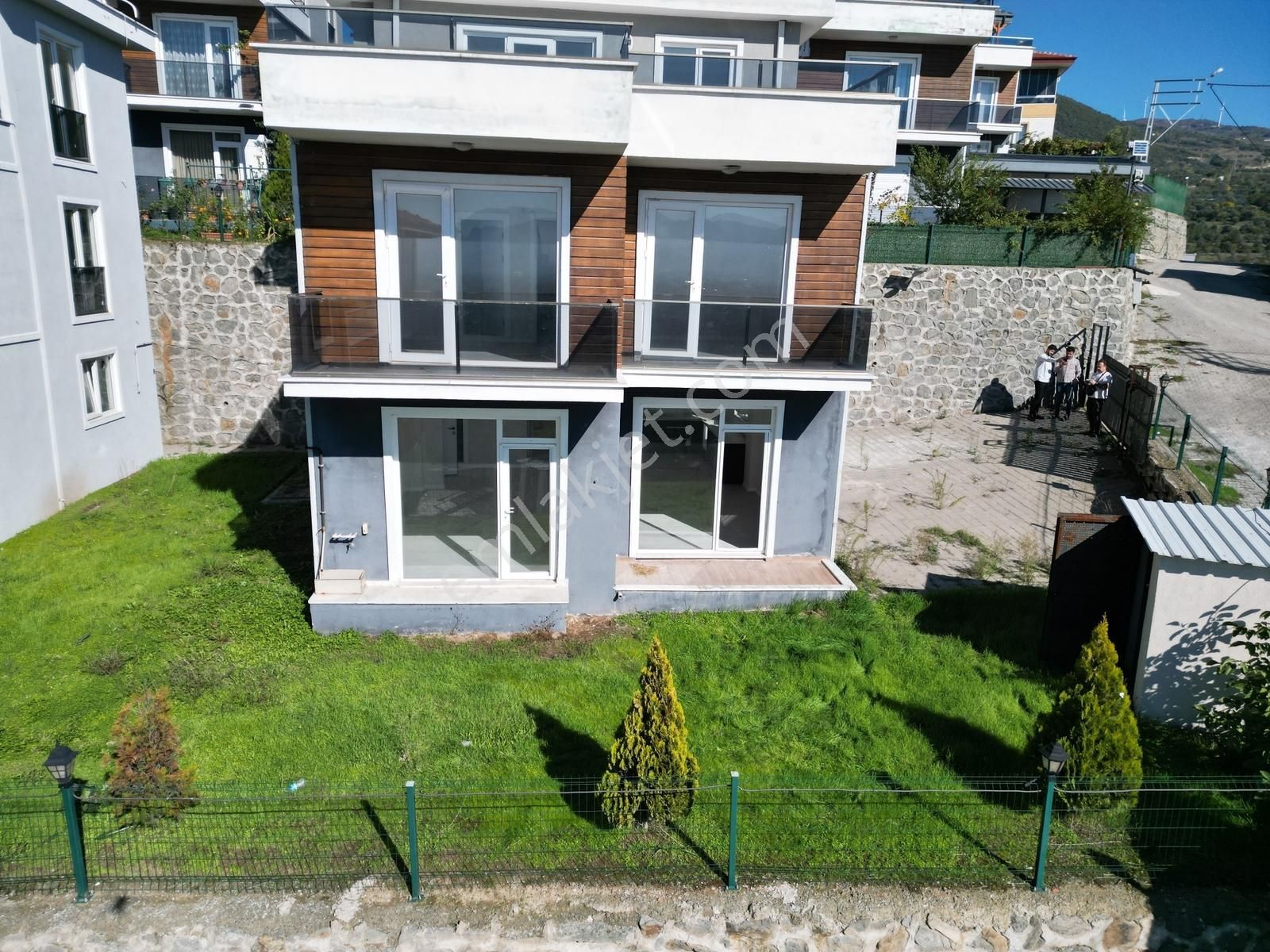 Turyaptan Geyve Site İçi Müst Bahçeli-otoparkl Triplex 4+1 Villa - Görsel 5