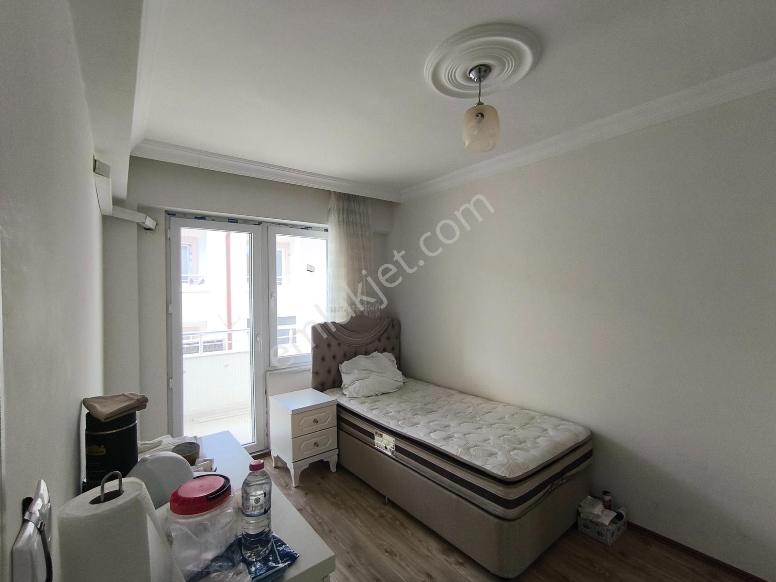 Turyaptan Karapürçek Havuzlu Sitede Ayrı Mutfaklı Eşyalı Hesaplı - Görsel 5