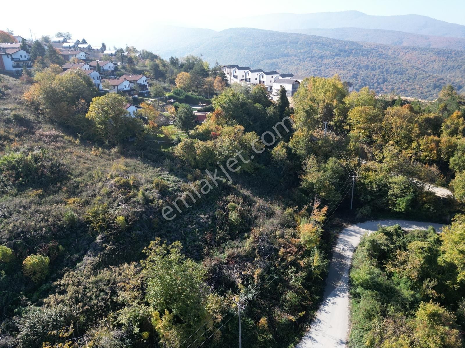 İmar Sınırında Merkeze Yakın Göl Manzaralı Arazi - Görsel 29