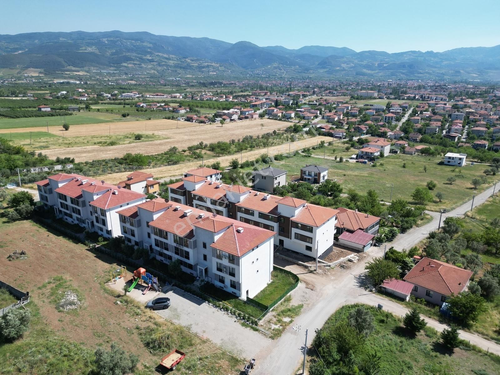 Turyaptan Geyve Alifuatpaşada Müstakil Bahçeli Eşy Dubleks Daire - Görsel 2