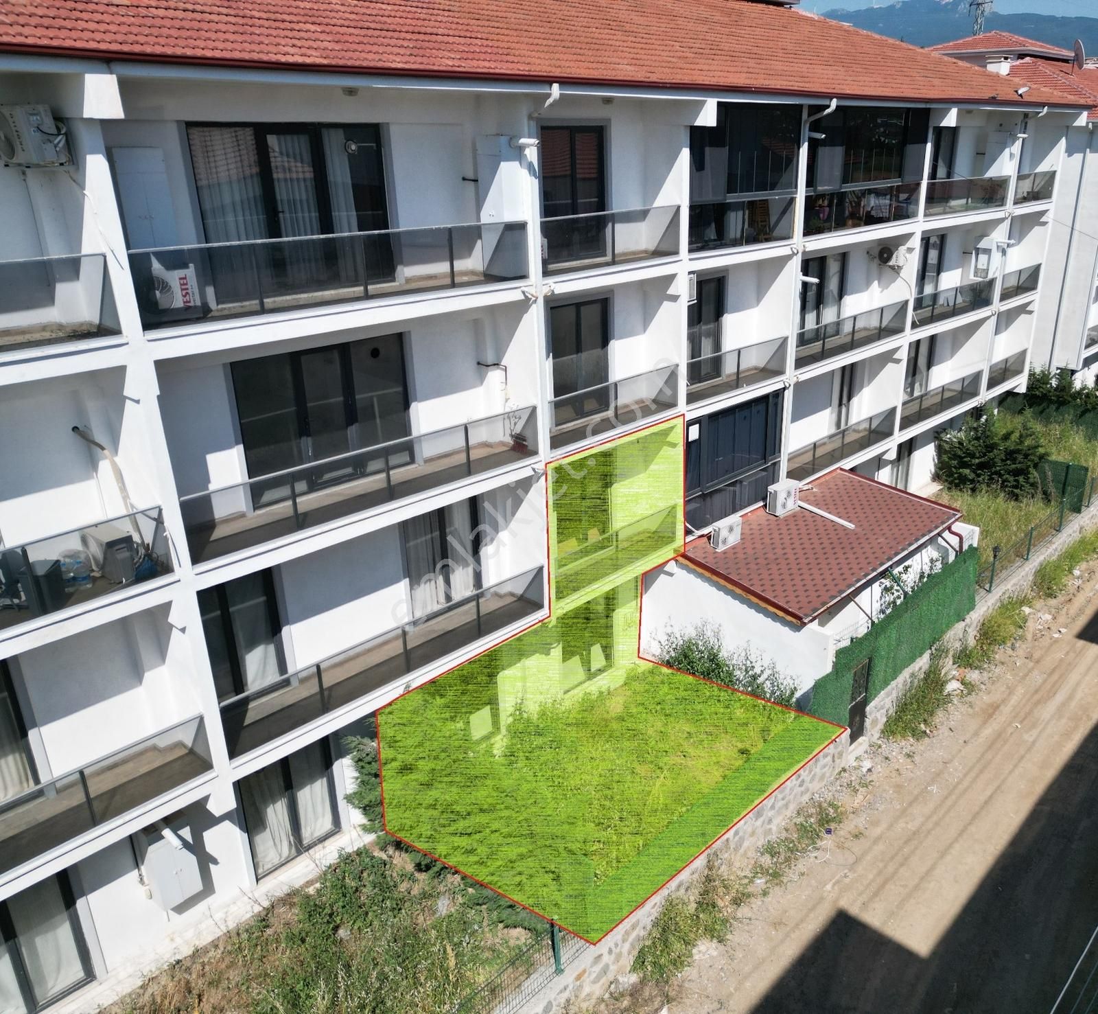 Turyaptan Geyve Alifuatpaşada Müstakil Bahçeli Eşy Dubleks Daire - Görsel 3