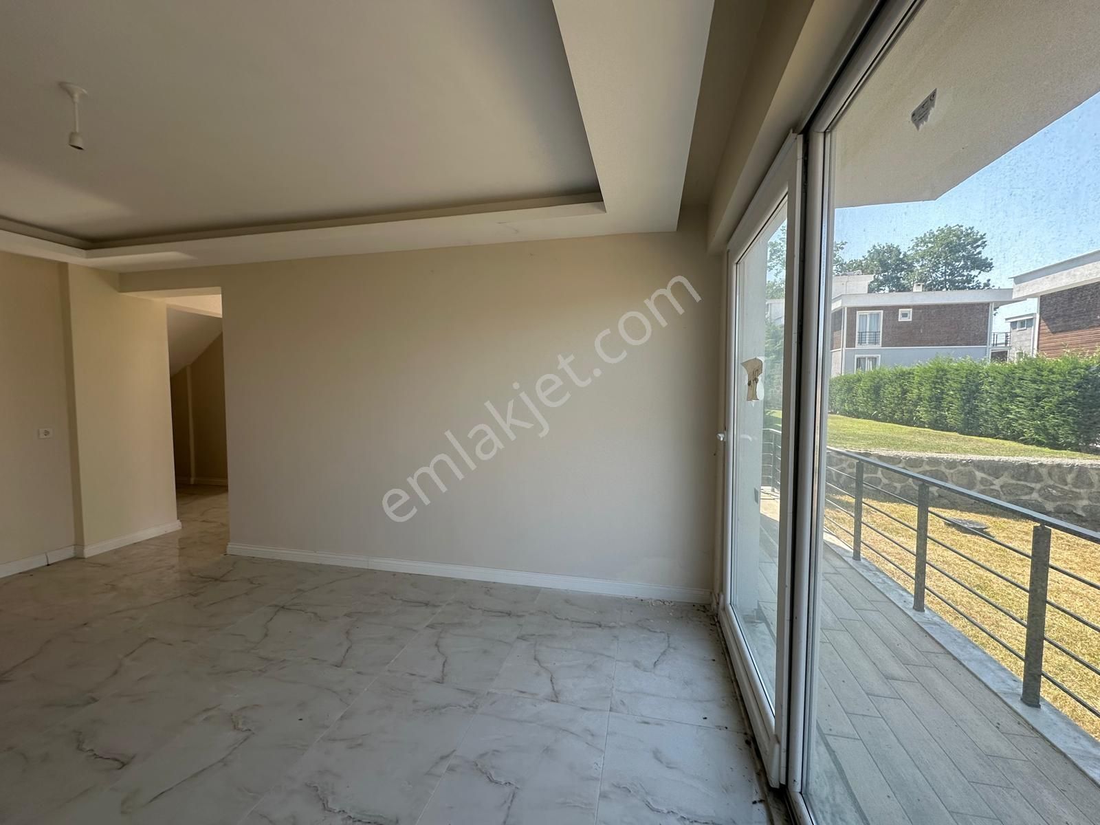 Turyaptan Sapanca Ünlücede Müstakil Bahçeli Göl Manzaralı 4+1 Vi - Görsel 4