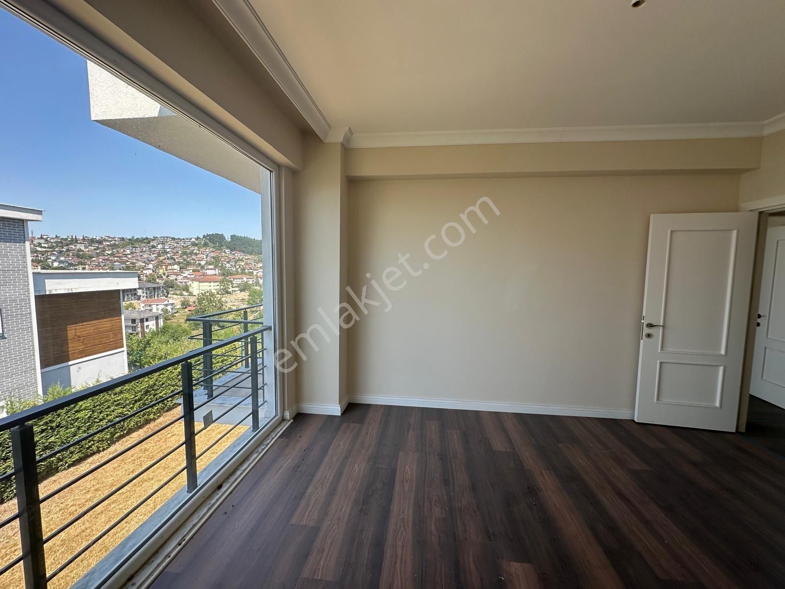 Turyaptan Sapanca Ünlücede Müstakil Bahçeli Göl Manzaralı 4+1 Vi - Görsel 17