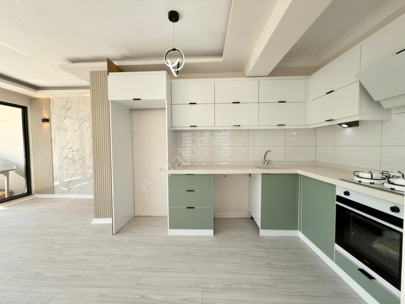 Yüksel'den Akçayın Merkezde Önü Açık Ve Ferah Denize 300m Satılık Lüks 2+1 Daire - Görsel 3