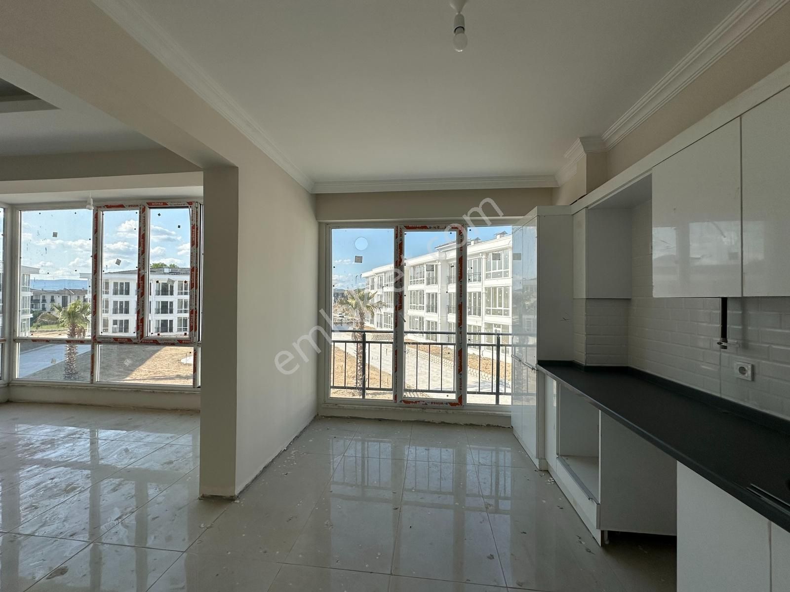 Turyaptan Sapanca Ünlüce Asnsörlü Yeni Sitede Geniş 3+1 Daire - Görsel 26