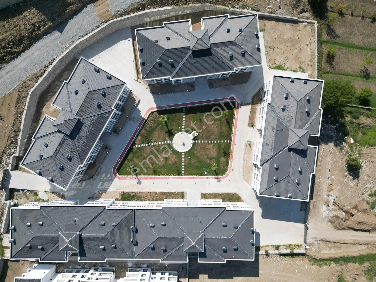 Turyaptan Sapanca Ünlüce Asnsörlü Yeni Sitede Geniş 3+1 Daire - Görsel 33