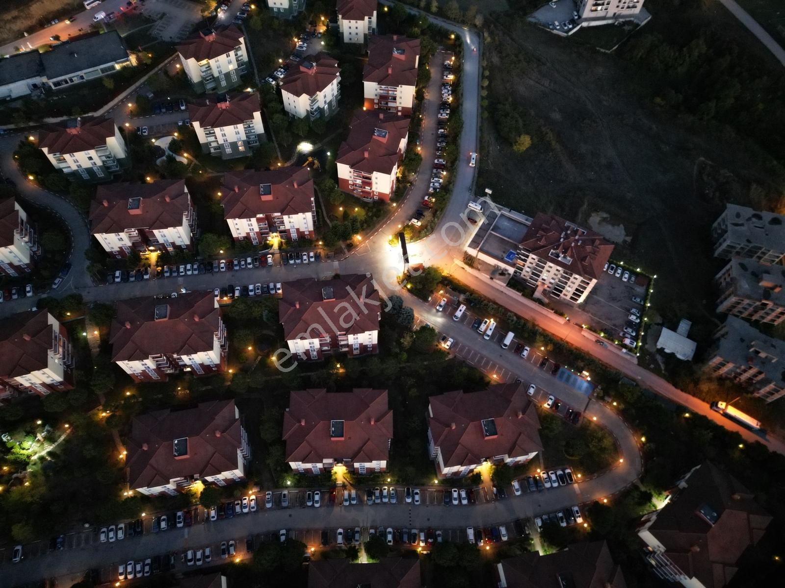 Turyaptan Baytur Nilüfer2 Blokta Ful Eşyalı Asansörl 3+1 Arakat - Görsel 23