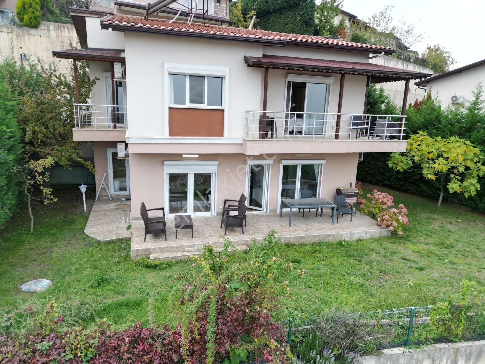 Turyaptan Sapancada Göl Manzaralı Özel Bahçeli Eşyalı 5+1 Villa - Görsel 21