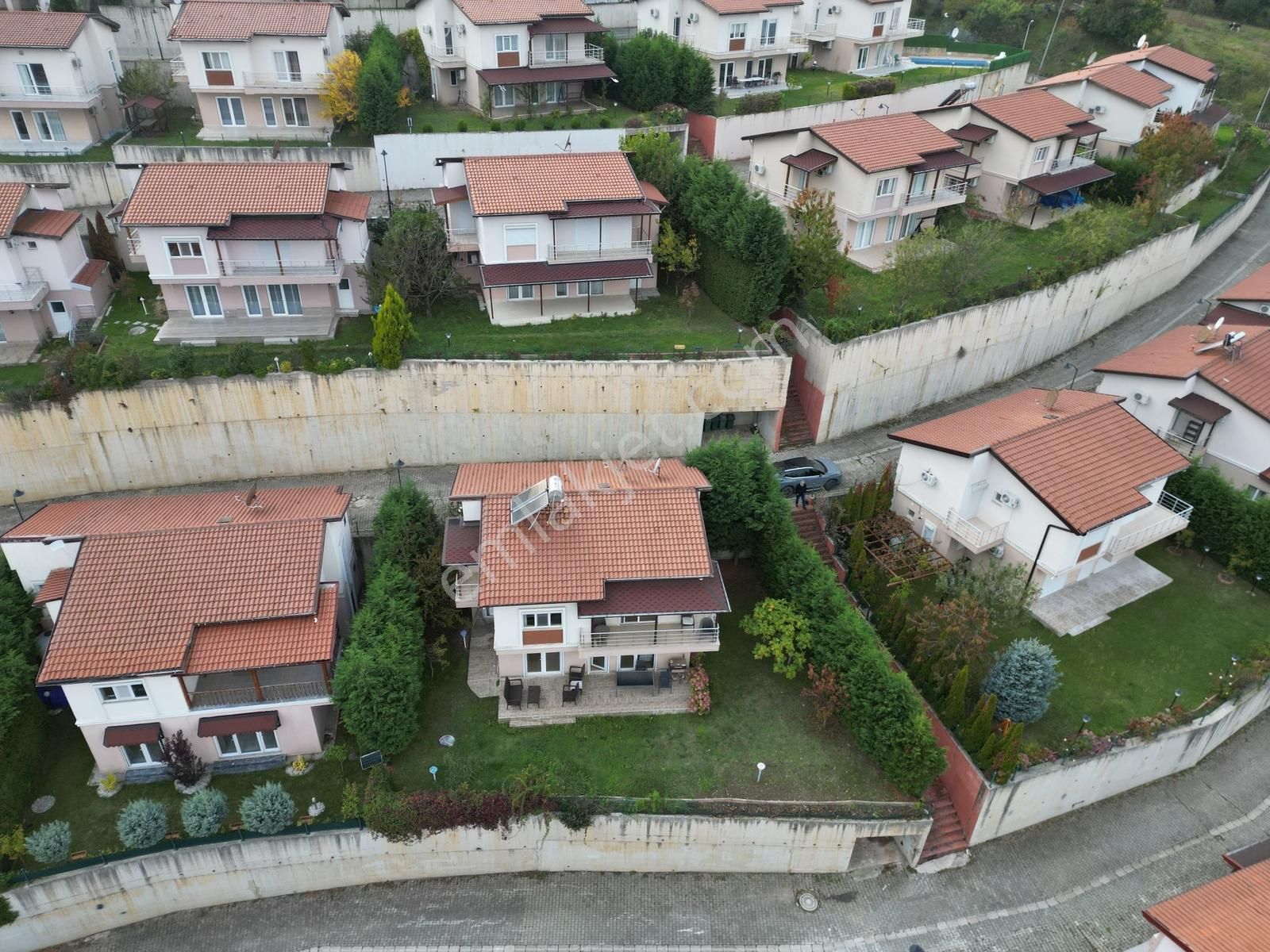 Turyaptan Sapancada Göl Manzaralı Özel Bahçeli Eşyalı 5+1 Villa - Görsel 5