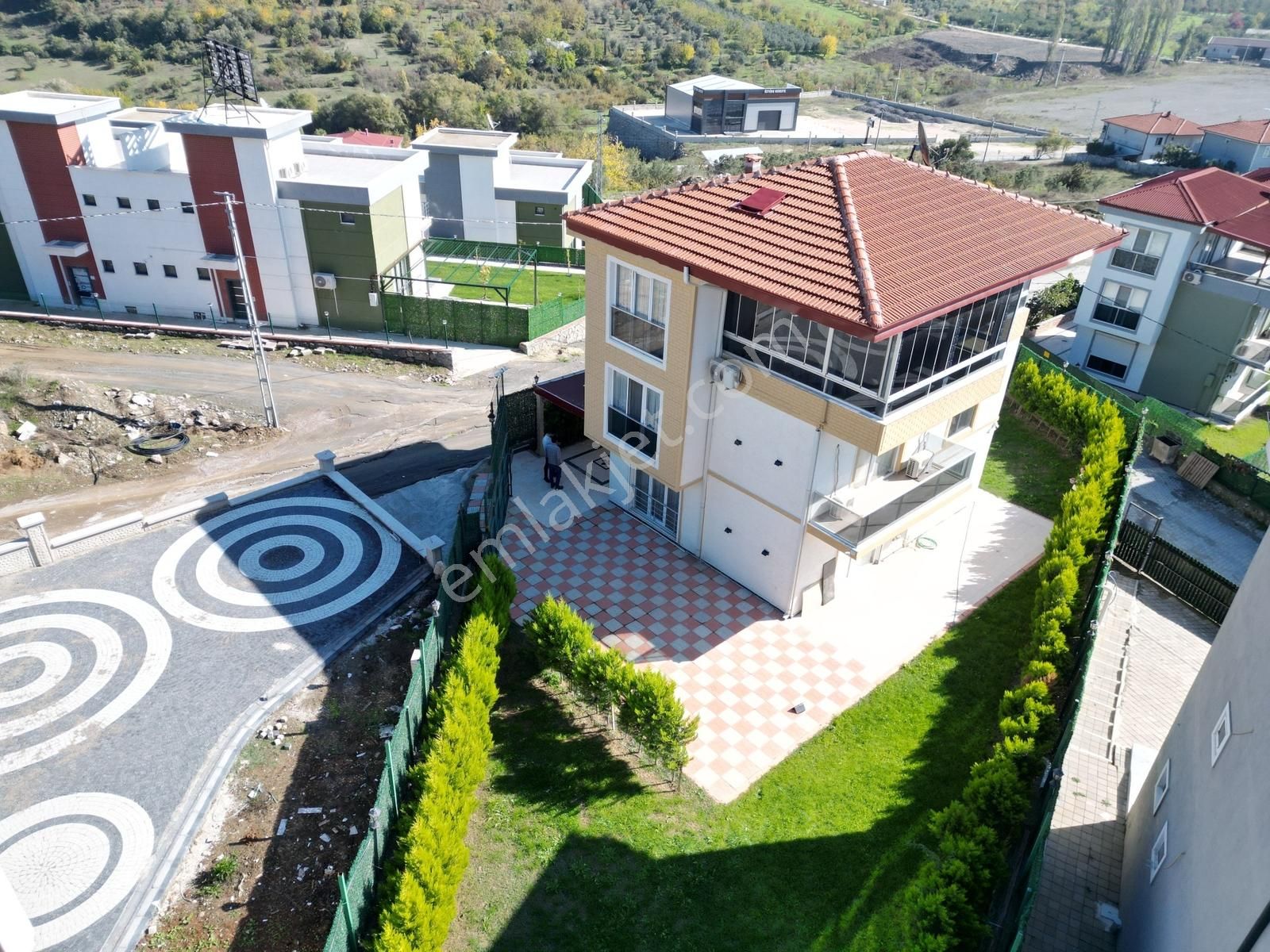 Turyaptan Alifuatpaşada Müstakil Bahçeli Fuleşyalı Triplex Villa - Görsel 15