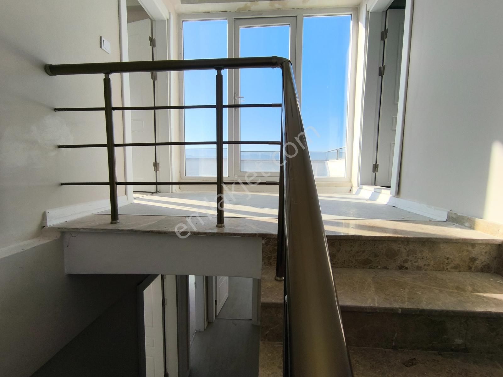 Turyaptan Geyve Site İçi Müst. Bahçeli Hesaplı Triplex 4+1 Villa - Görsel 29